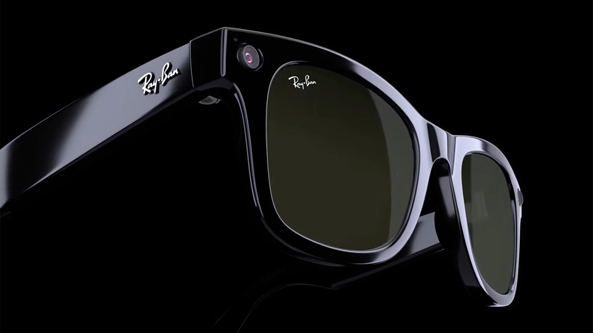 Facebook представила очки Ray-Ban Stories со встроенными камерами