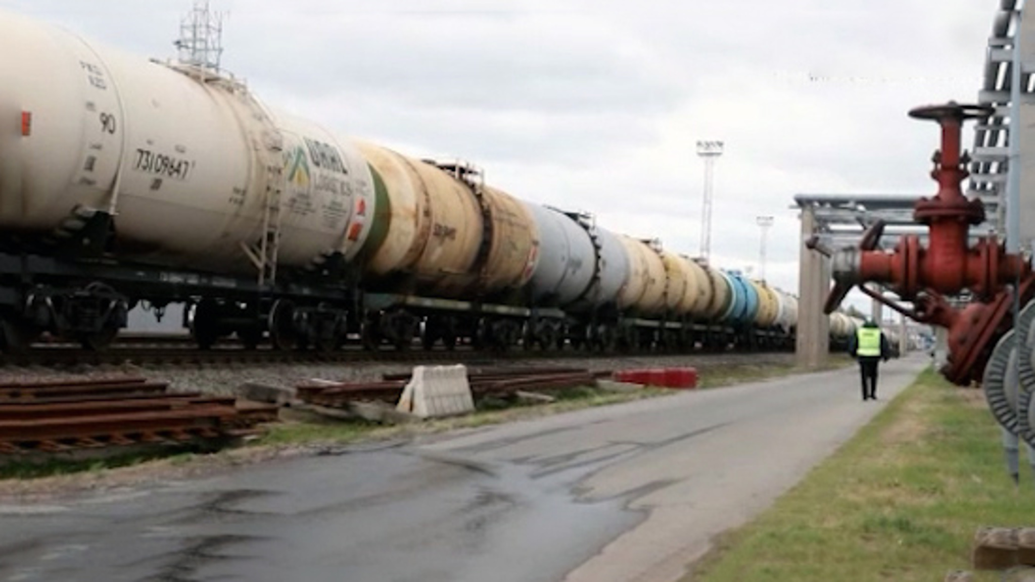 Губернатор дал старт строительству нового нефтяного терминала в Санкт-Петербурге