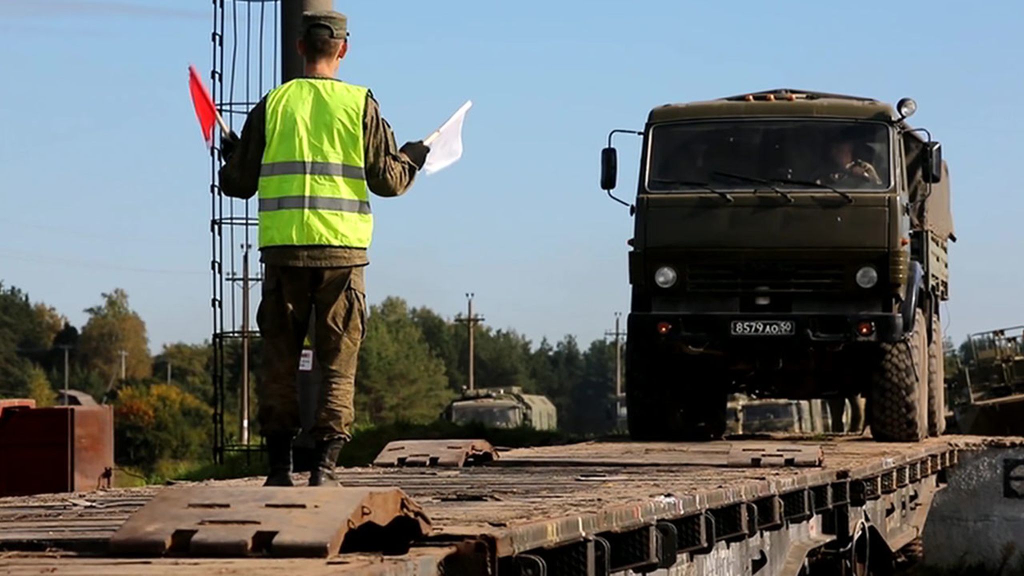 Россия начала вывод из Белоруссии военных и техники после учений