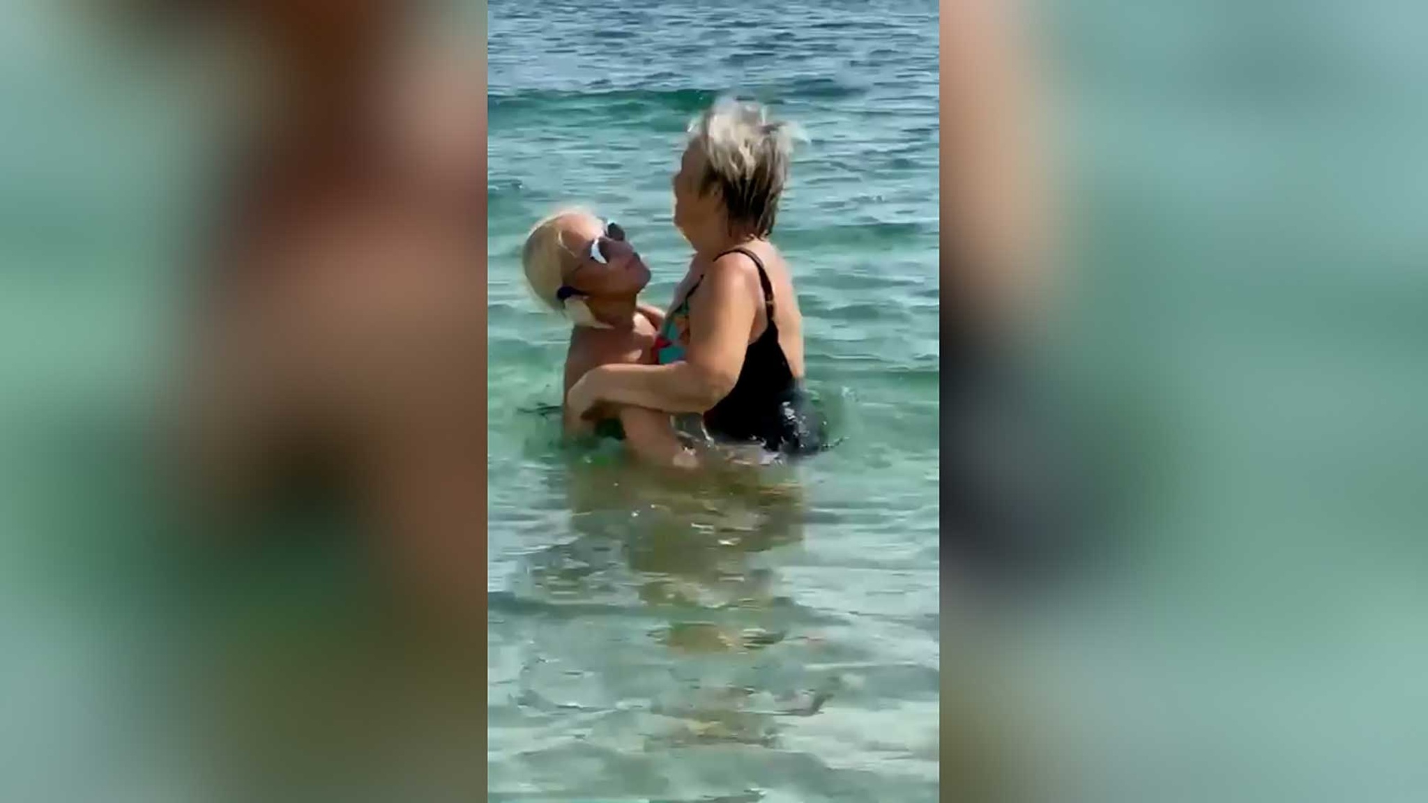 Лера Кудрявцева отдыхает с мамой в Болгарии
