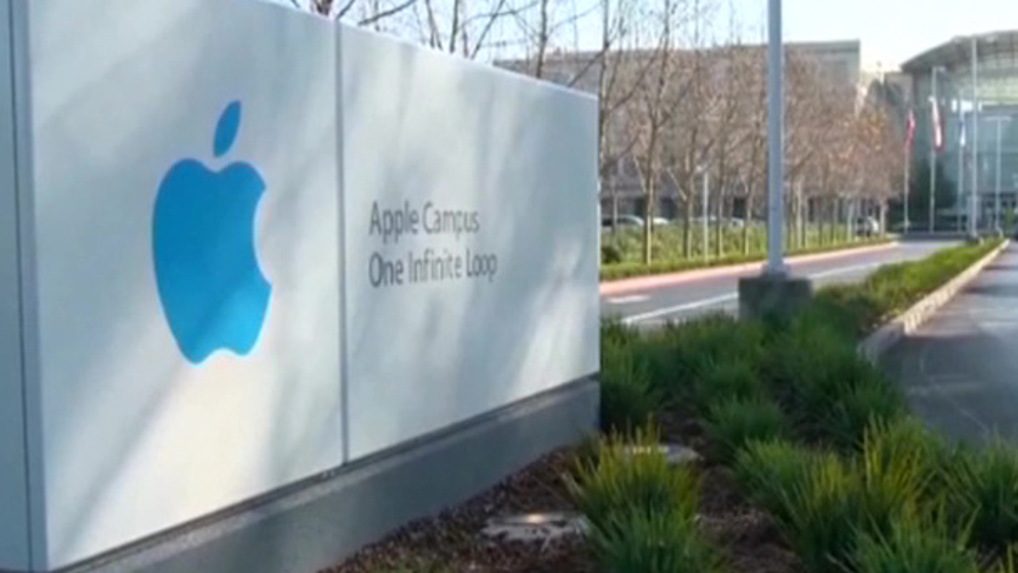 Нарушают законодательство РФ: представители Apple и Google приехали в СФ