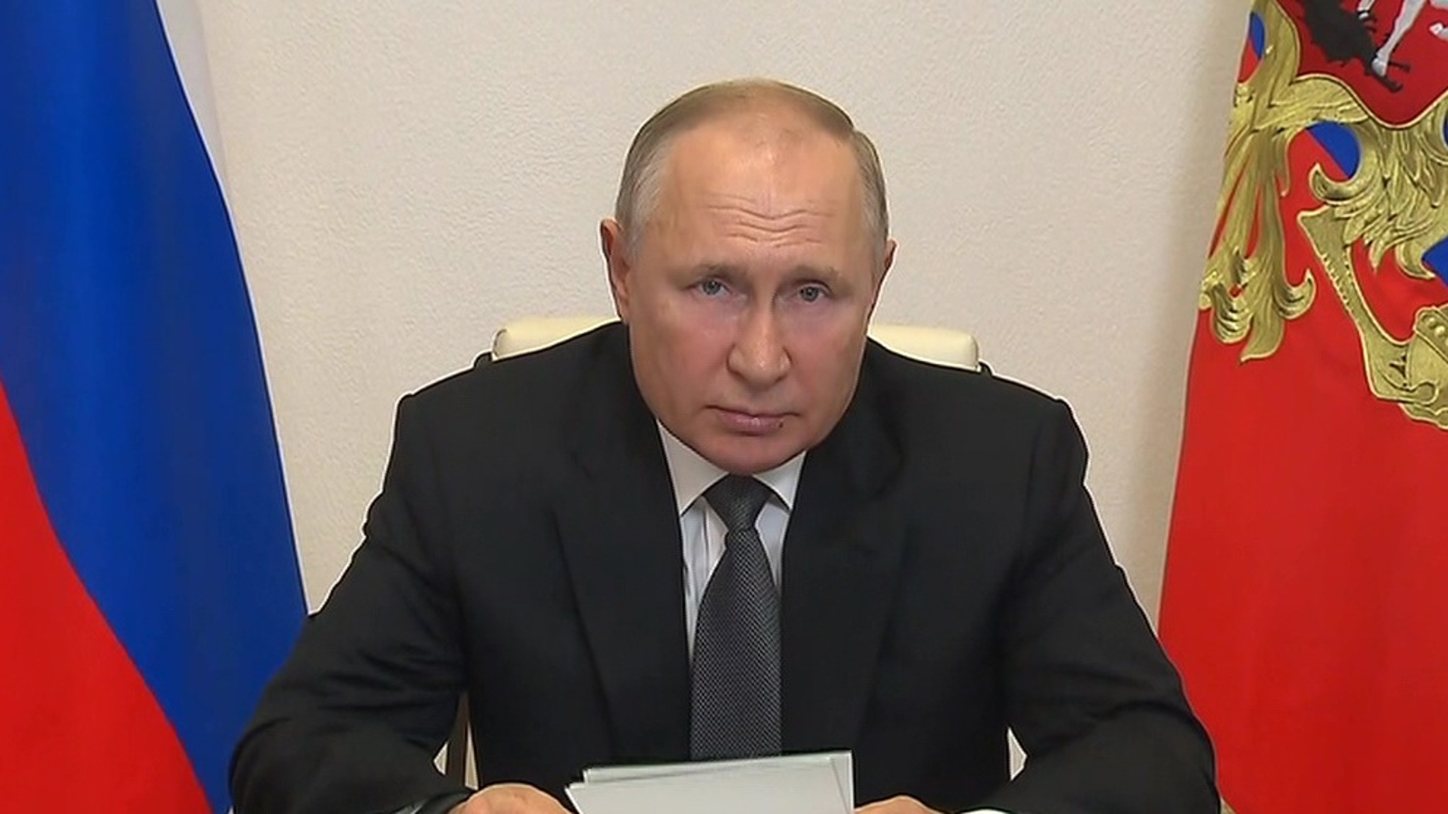 Путин: проблемы занятости решены еще не во всех регионах