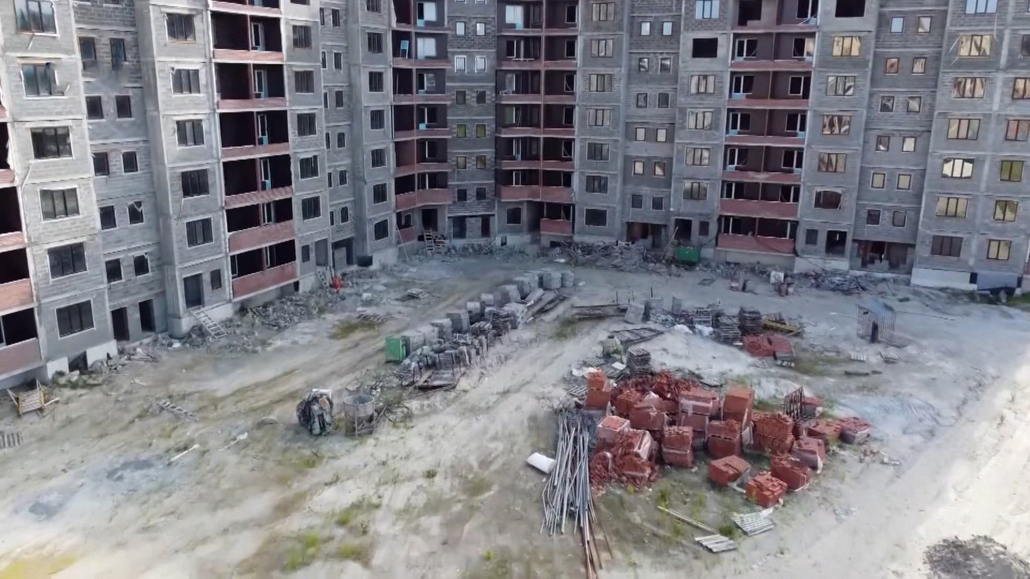 "Бумажные" новостройки в Сургуте: удастся ли обманутым дольщикам вернуть деньги