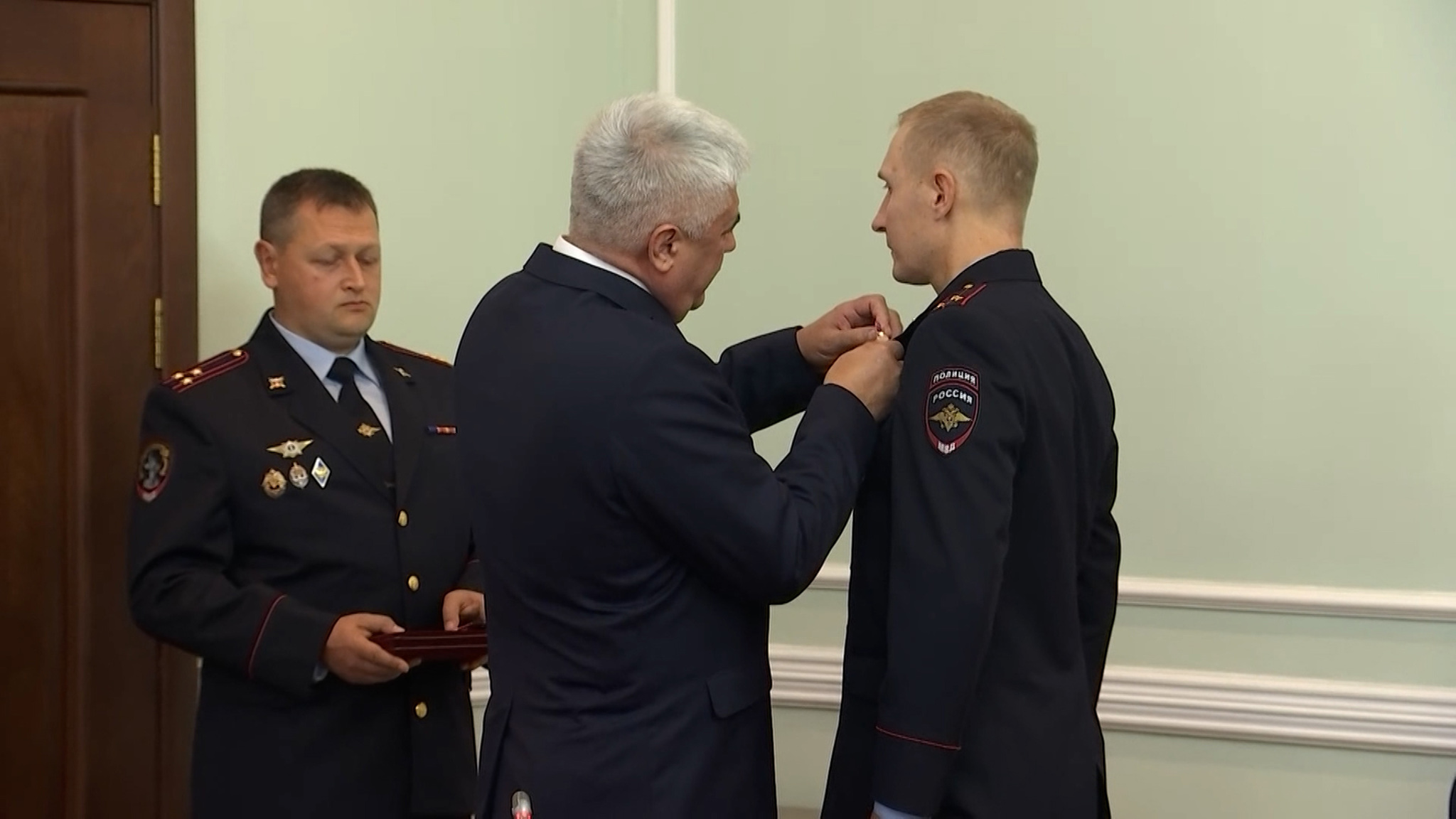 Колокольцев наградил пермских полицейских-героев