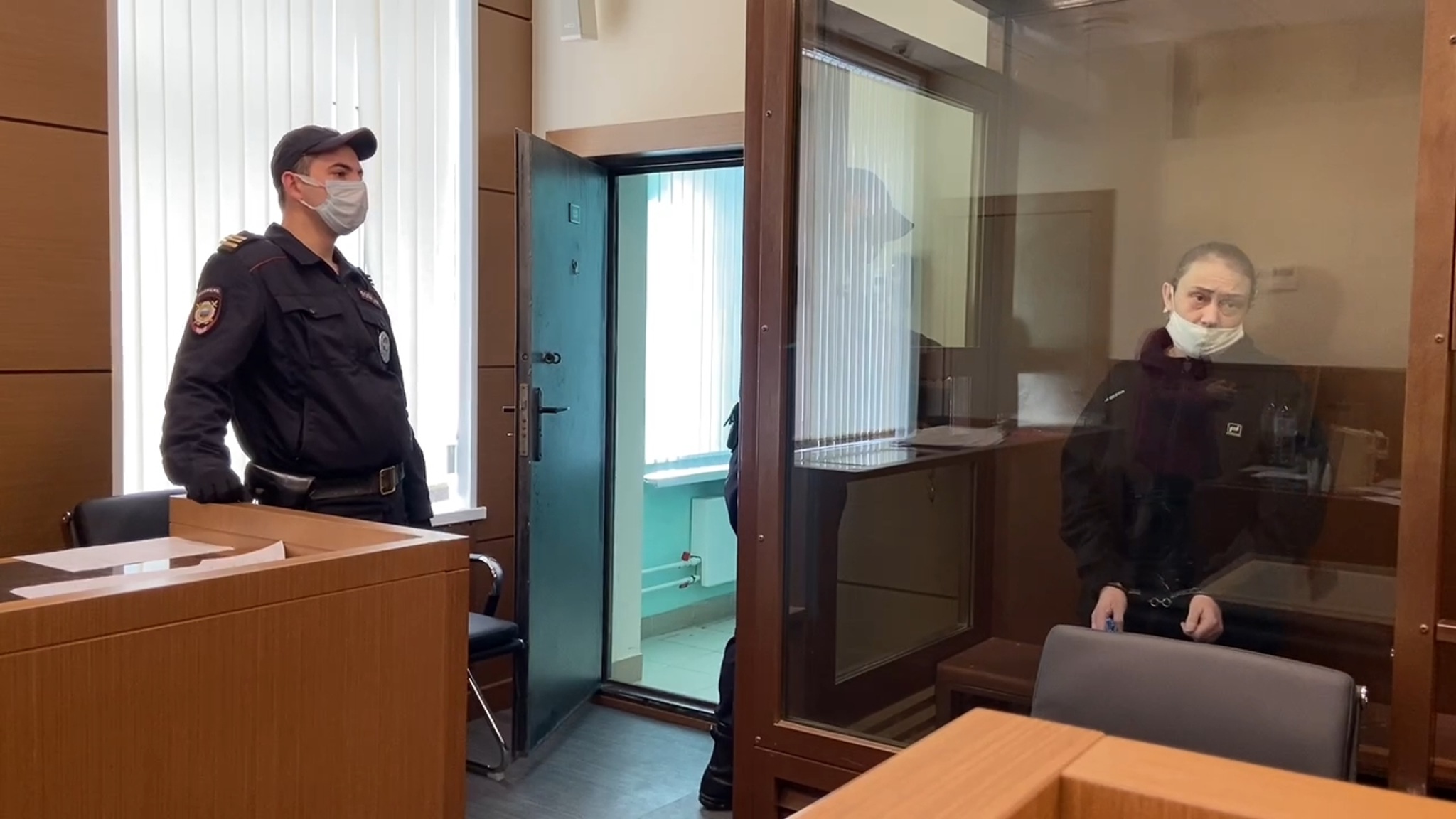 К пяти годам приговорена женщина за попытку продажи 13-летней дочери