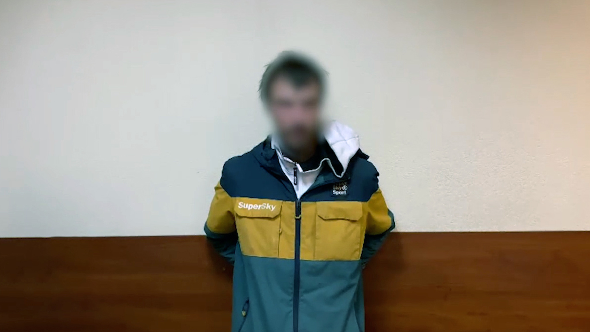 В Красноярске задержали грабителя, угрожающего женщине топором