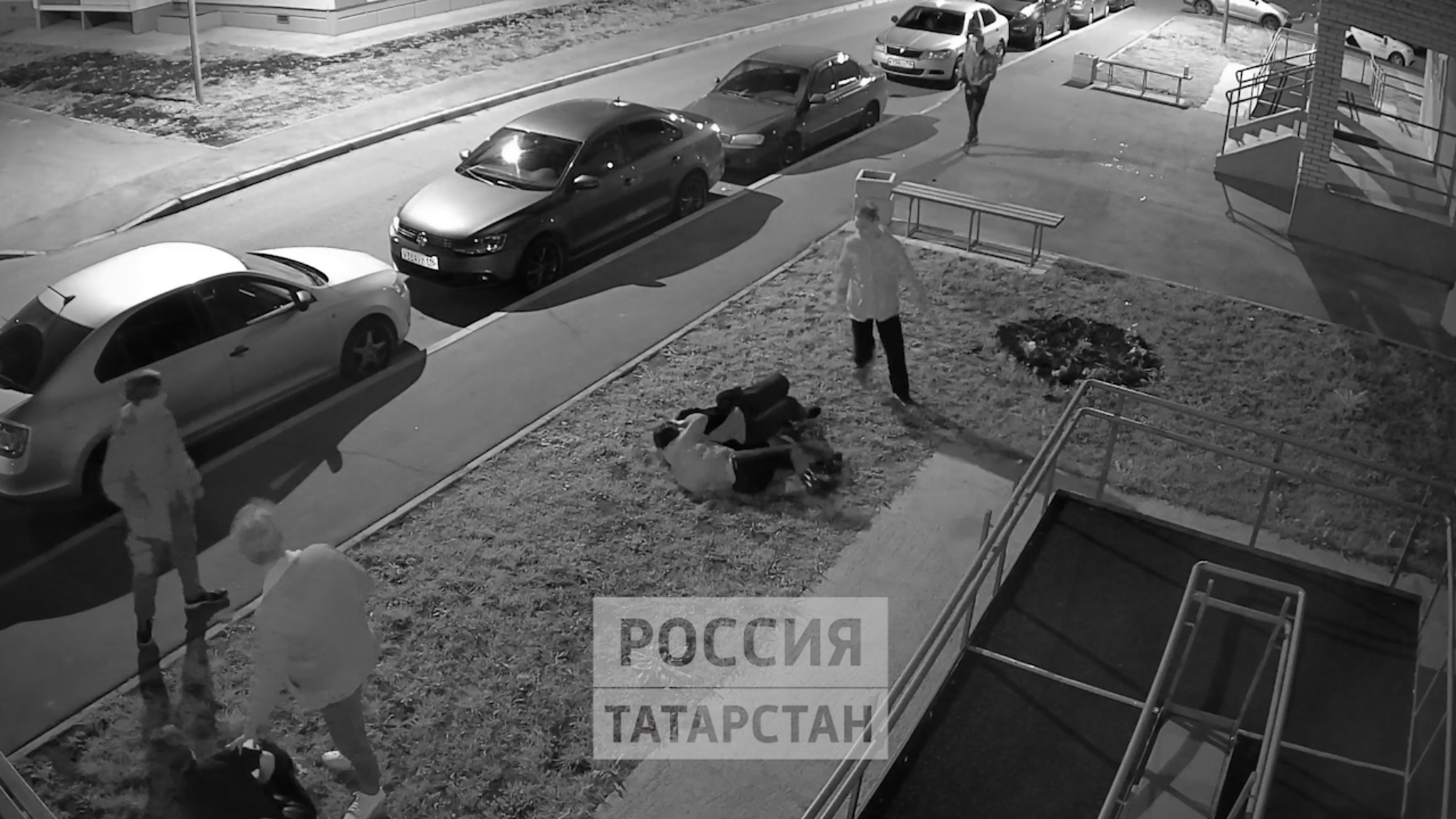 В Нижнекамске пьяные девушки устроили драку