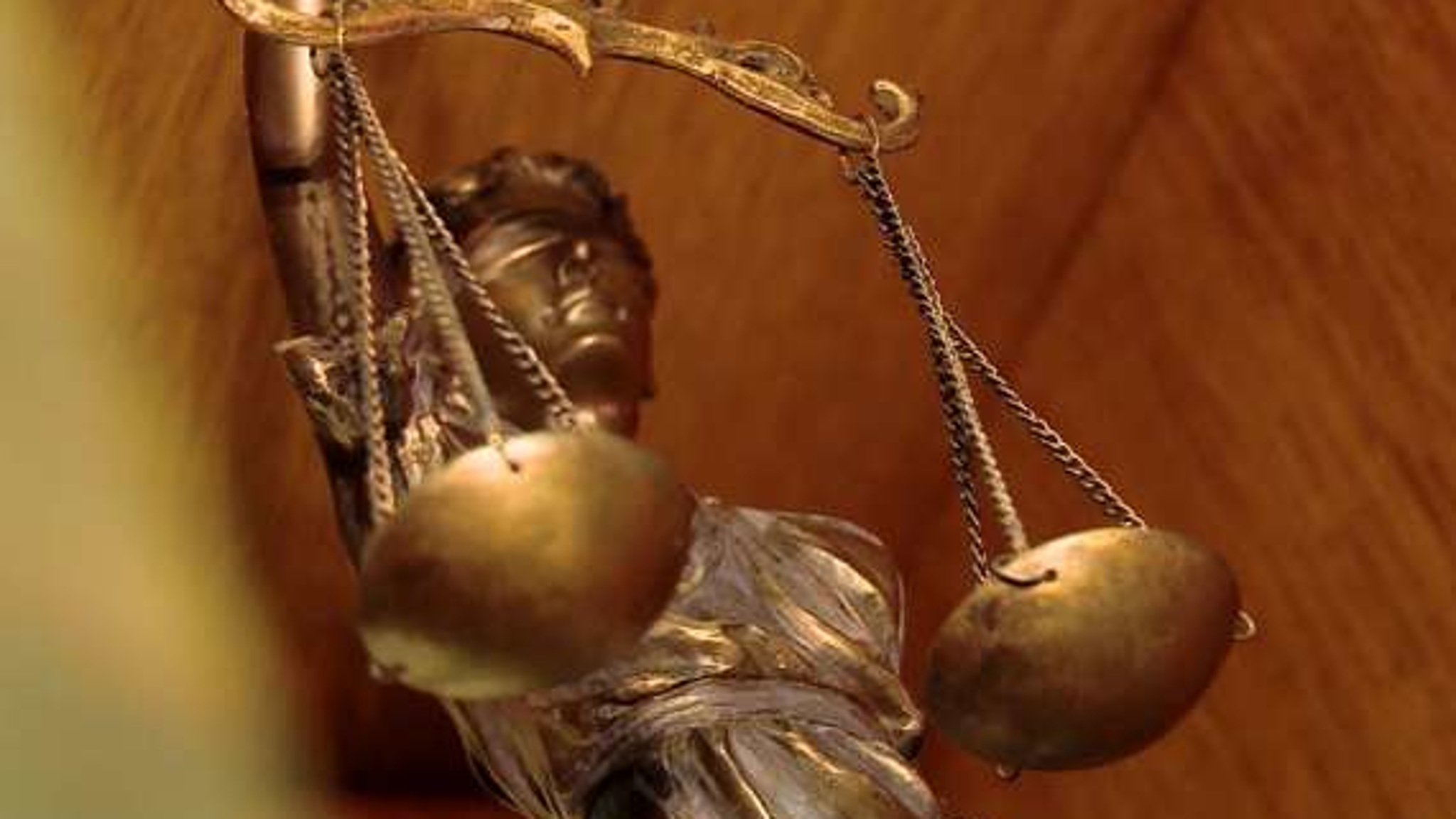 Суд отменил пожизненный запрет на пребывание в России комику Мирзализаде
