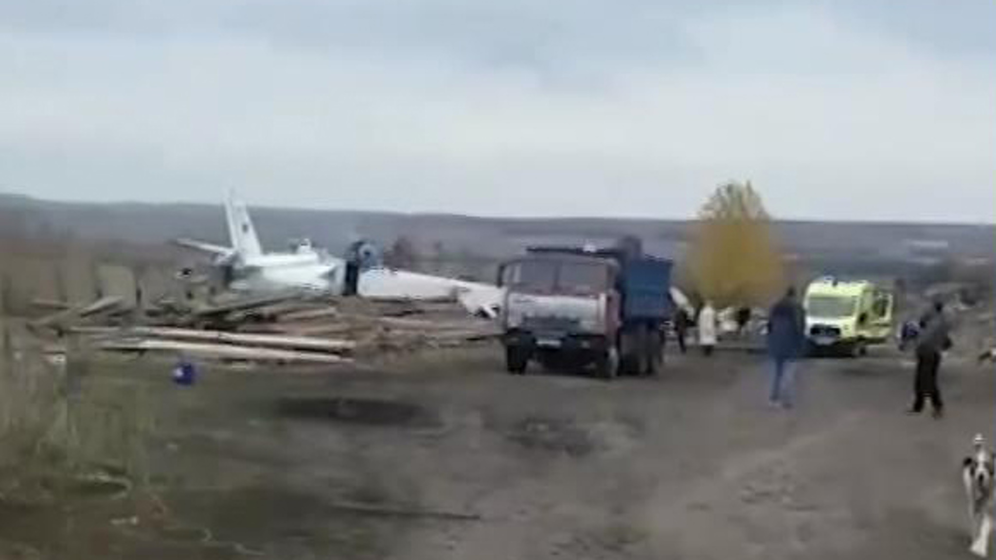 Крушение самолета в Татарстане: на месте работают спасатели