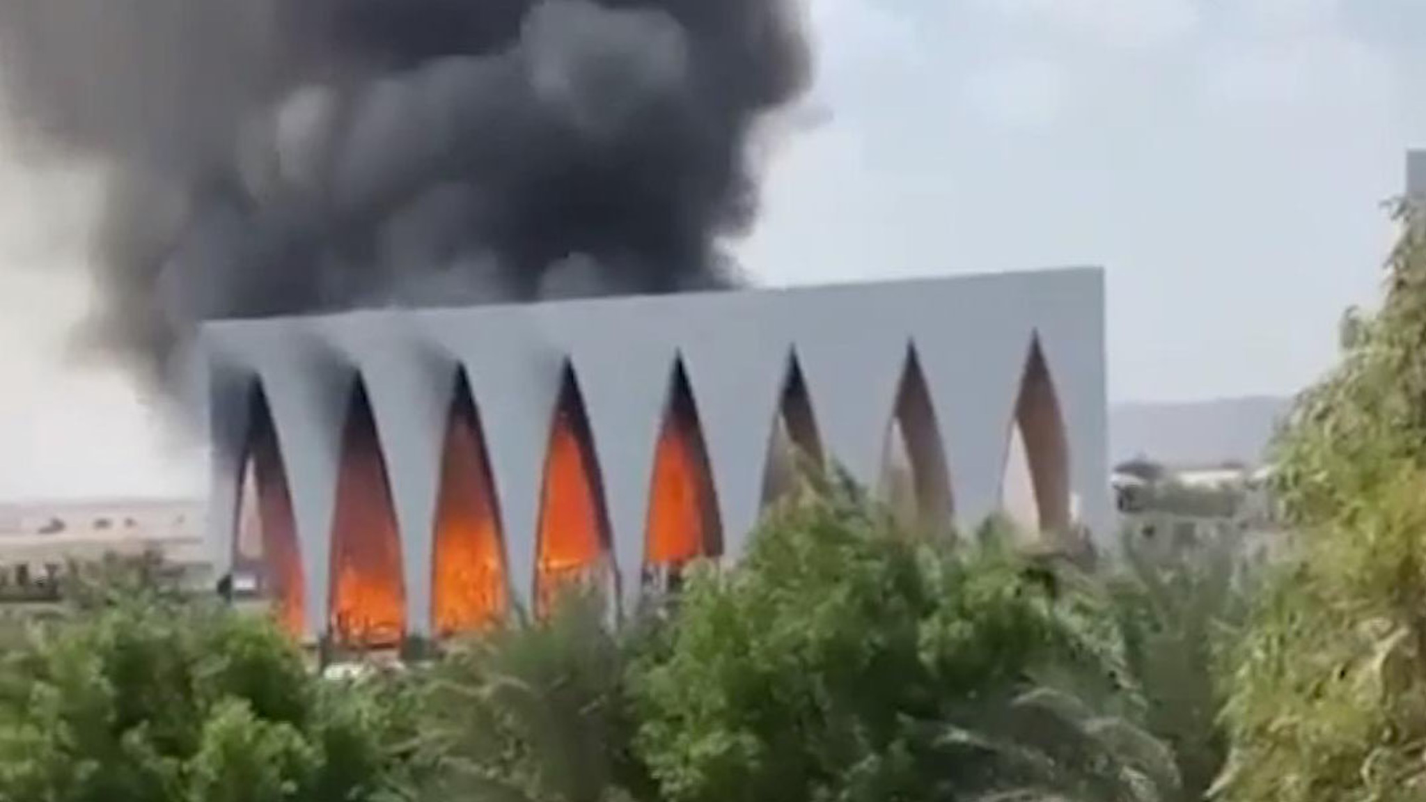Сильный пожар произошел в египетской Эль-Гуне