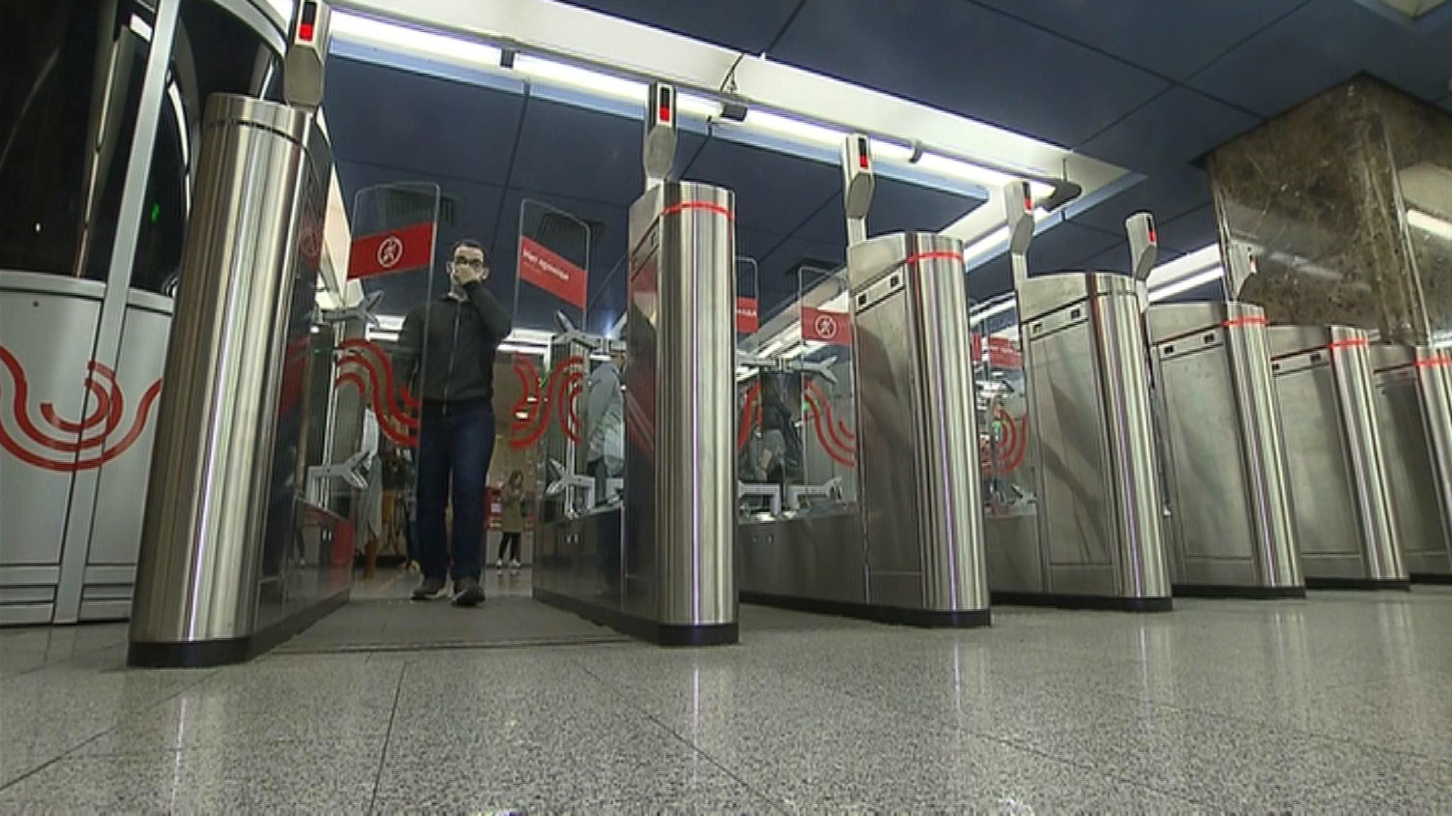 Для входа предъявите лицо. Новая система оплаты в метро