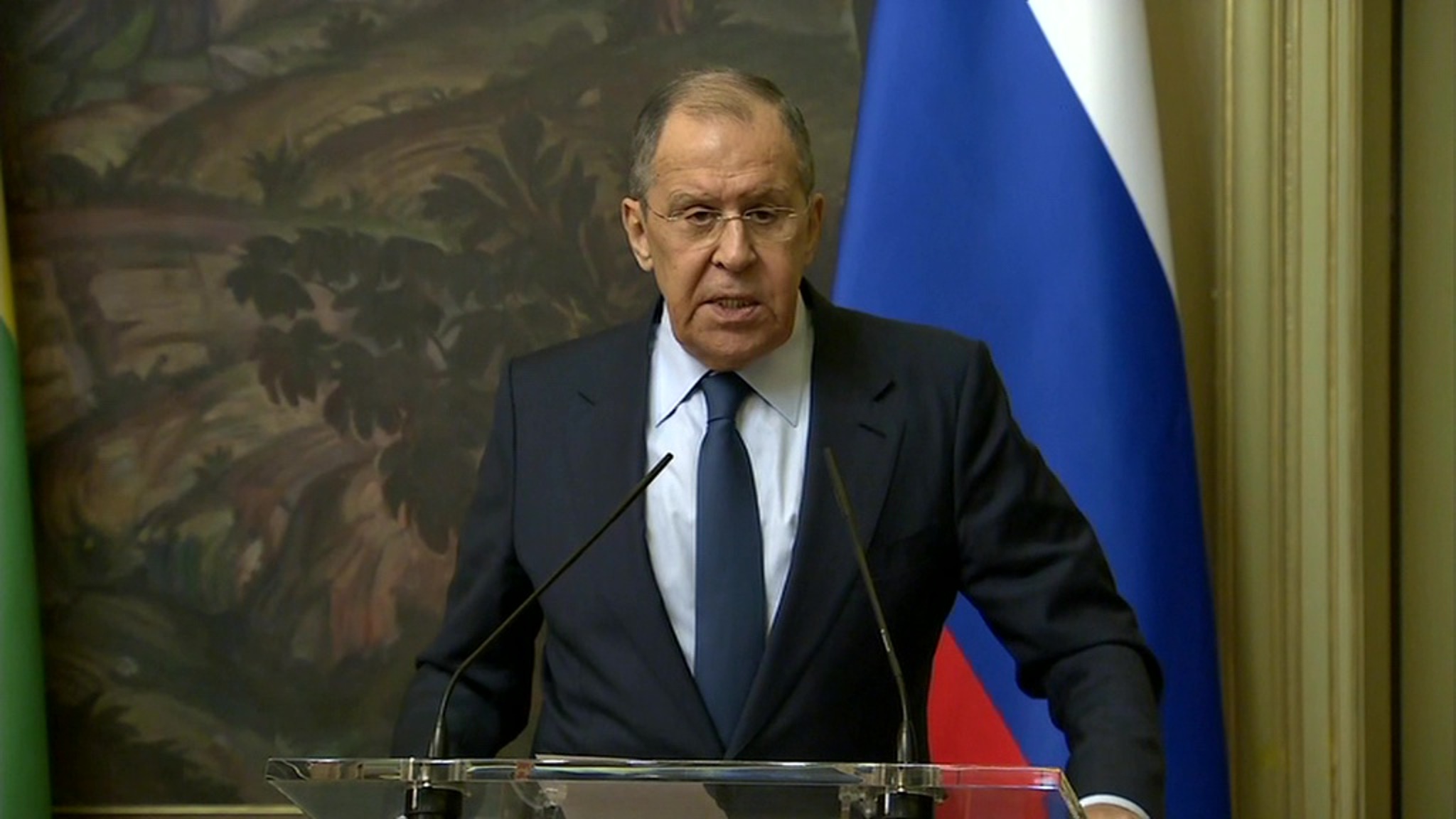 Россия с ноября приостановит работу представительства при НАТО