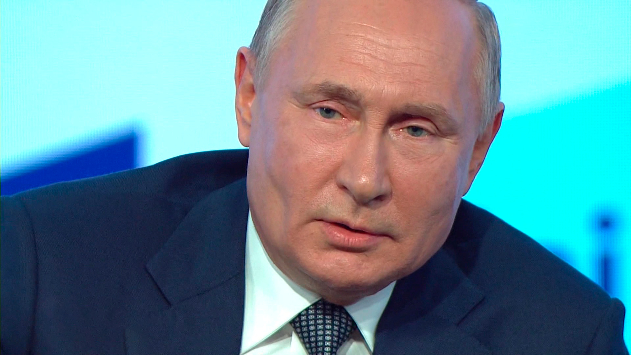 Путин об СССР: я закончил университет, будучи из семьи рабочих