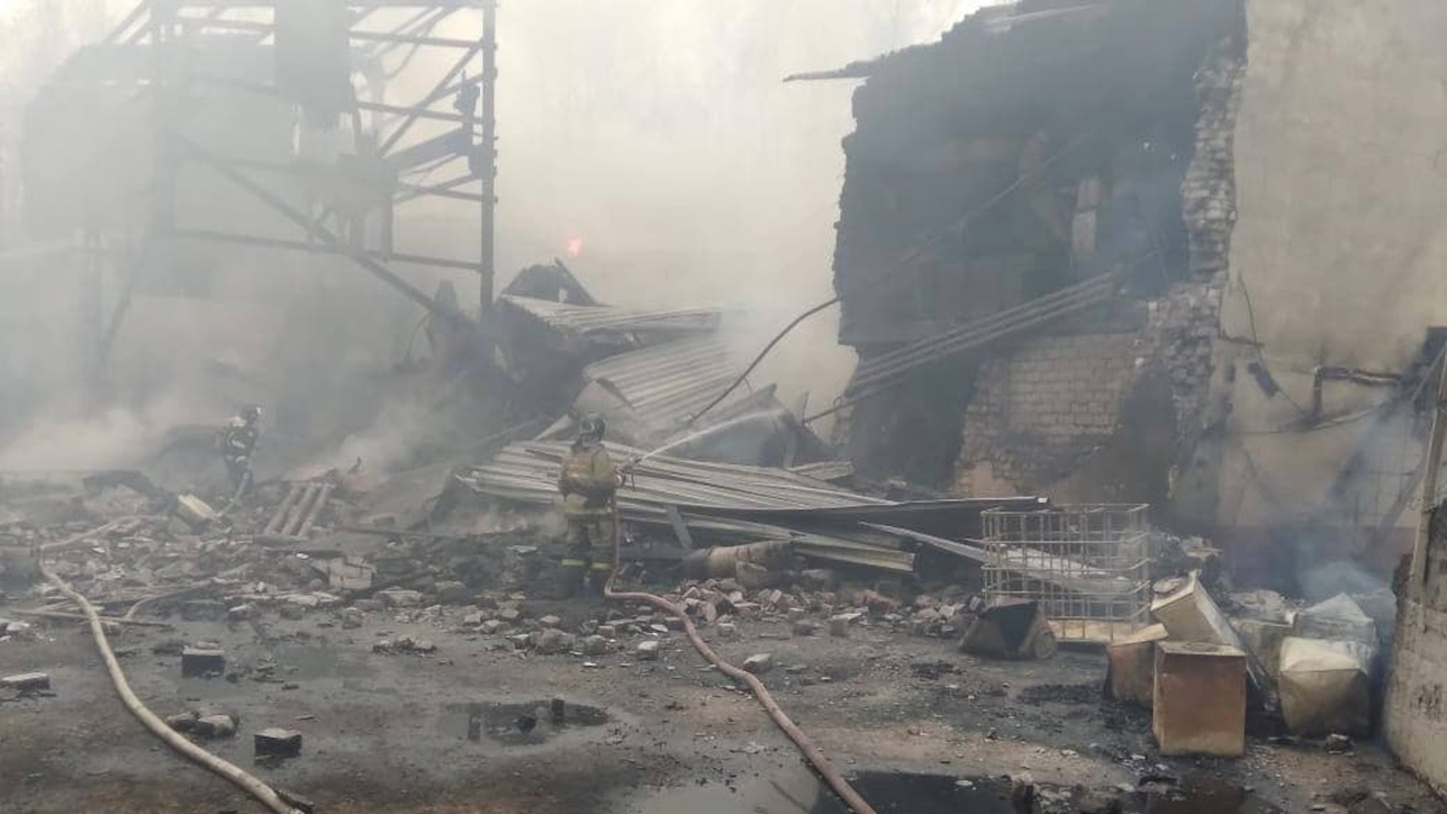 СК возбудил дело по факту гибели людей при пожаре на заводе в Рязанской области