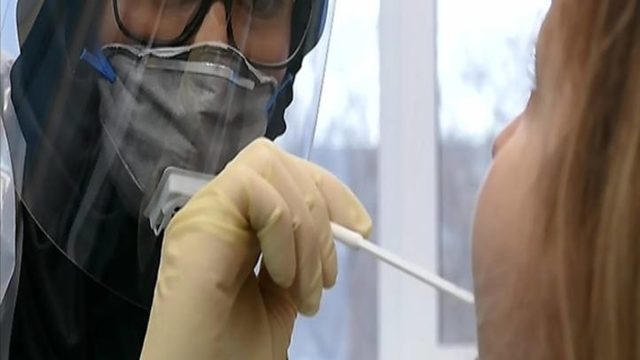 В России за последние сутки выявлено 40 759 новых случаев коронавируса