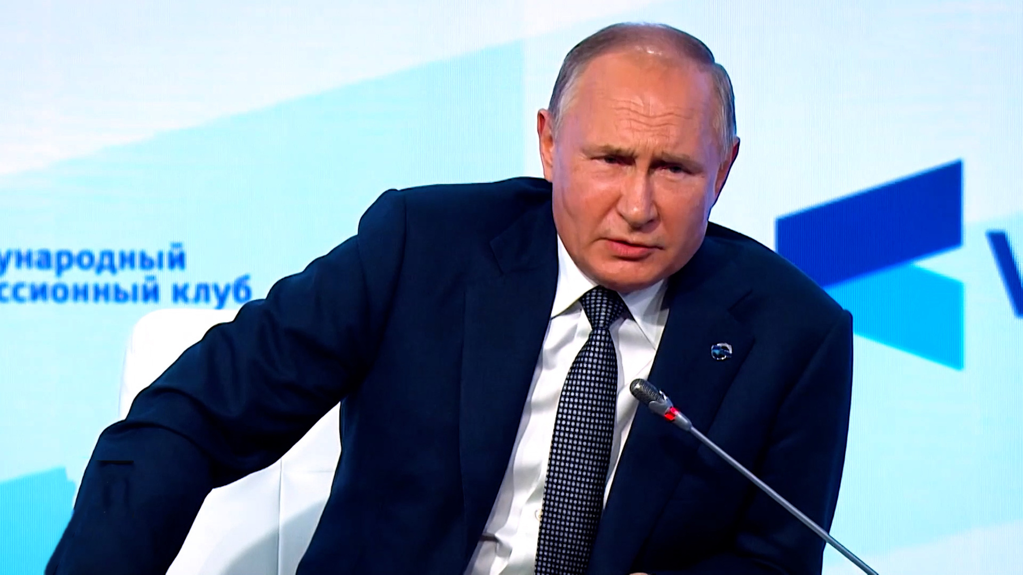 Путин парировал вопрос о роли в истории