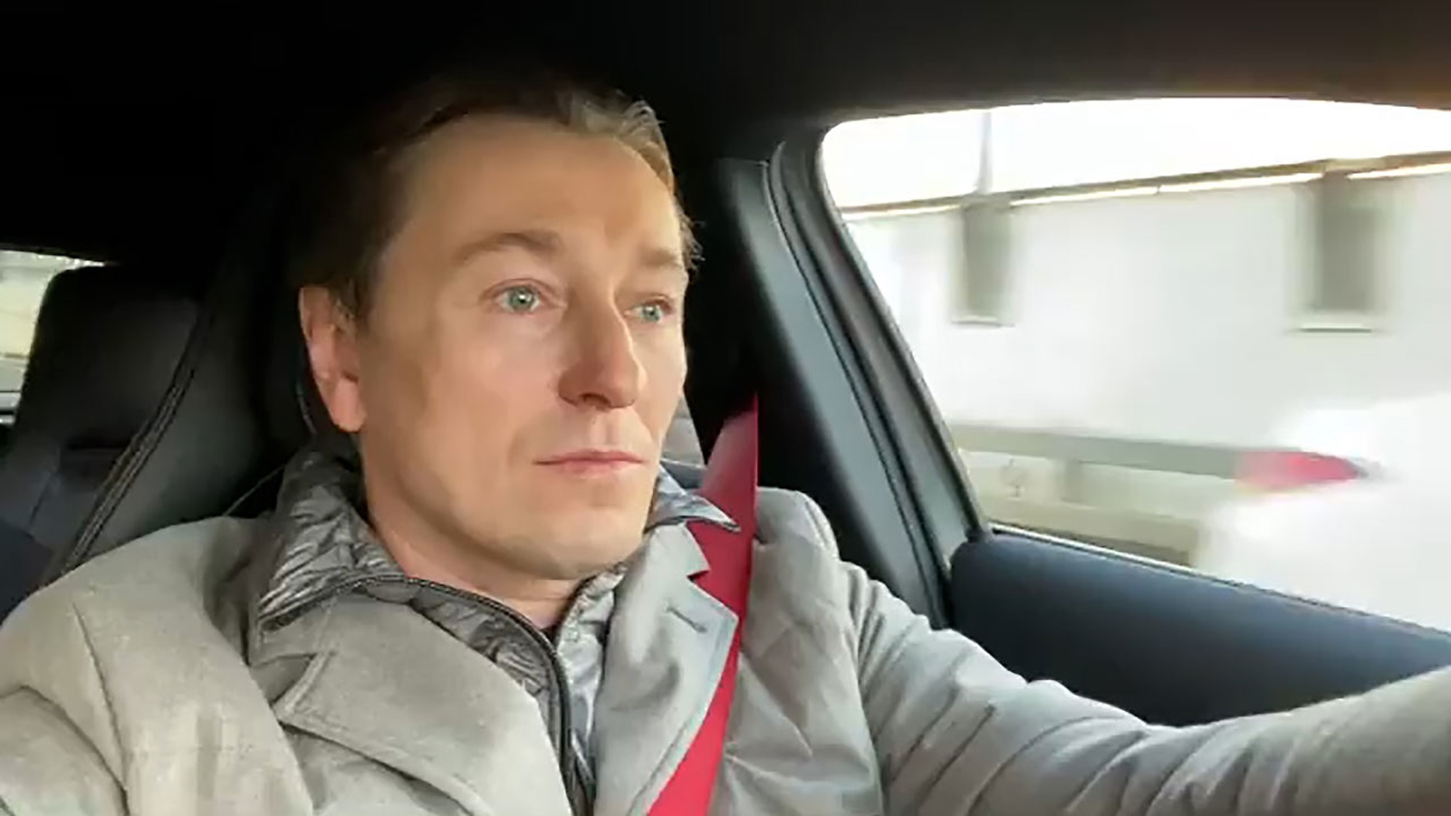 Сергей Безруков выздоровел и отправился домой