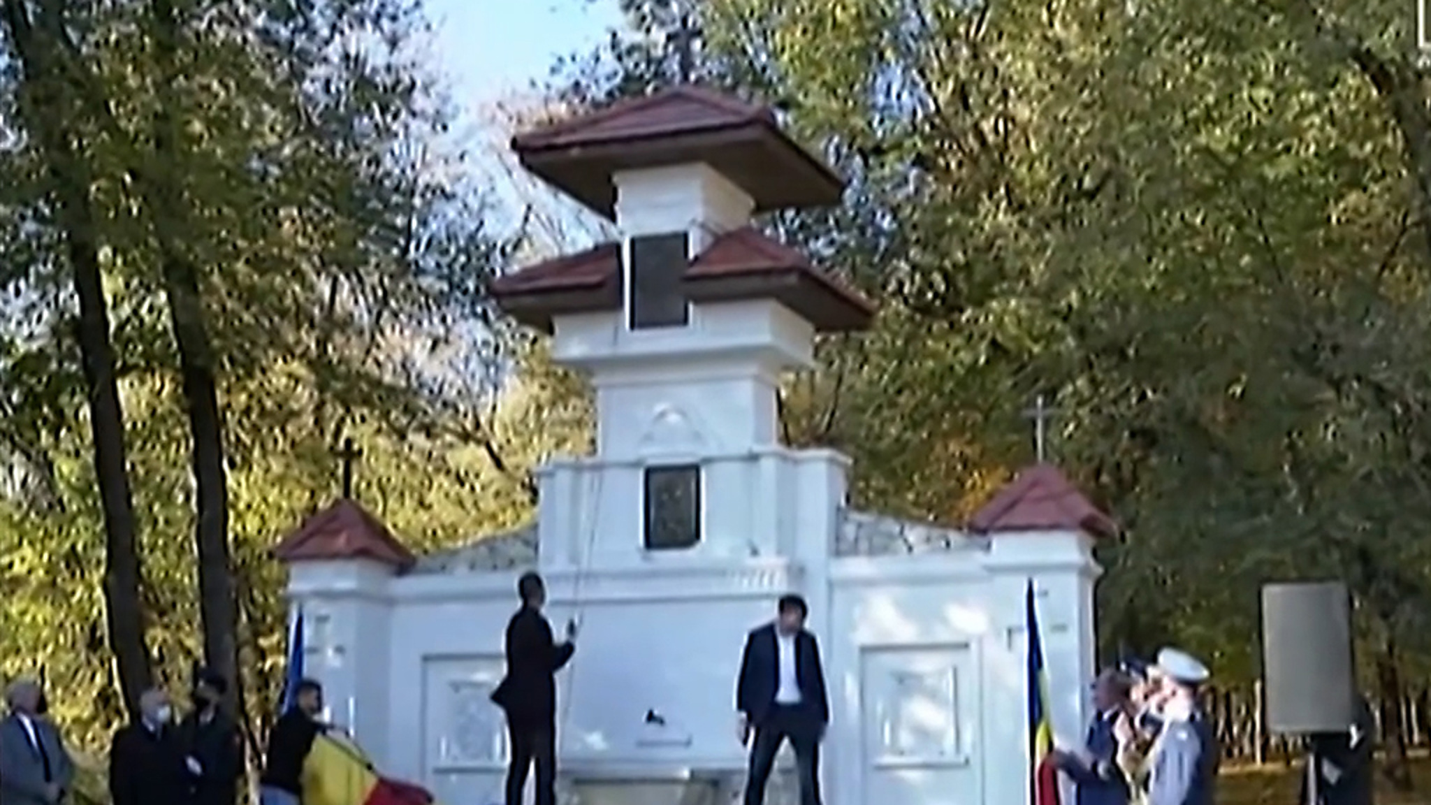 Преступное беспамятство: в Кишиневе открыли памятник фашистам