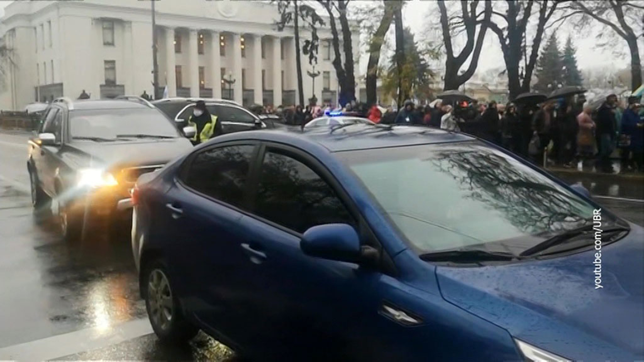 Противники вакцинации заблокировали Раду