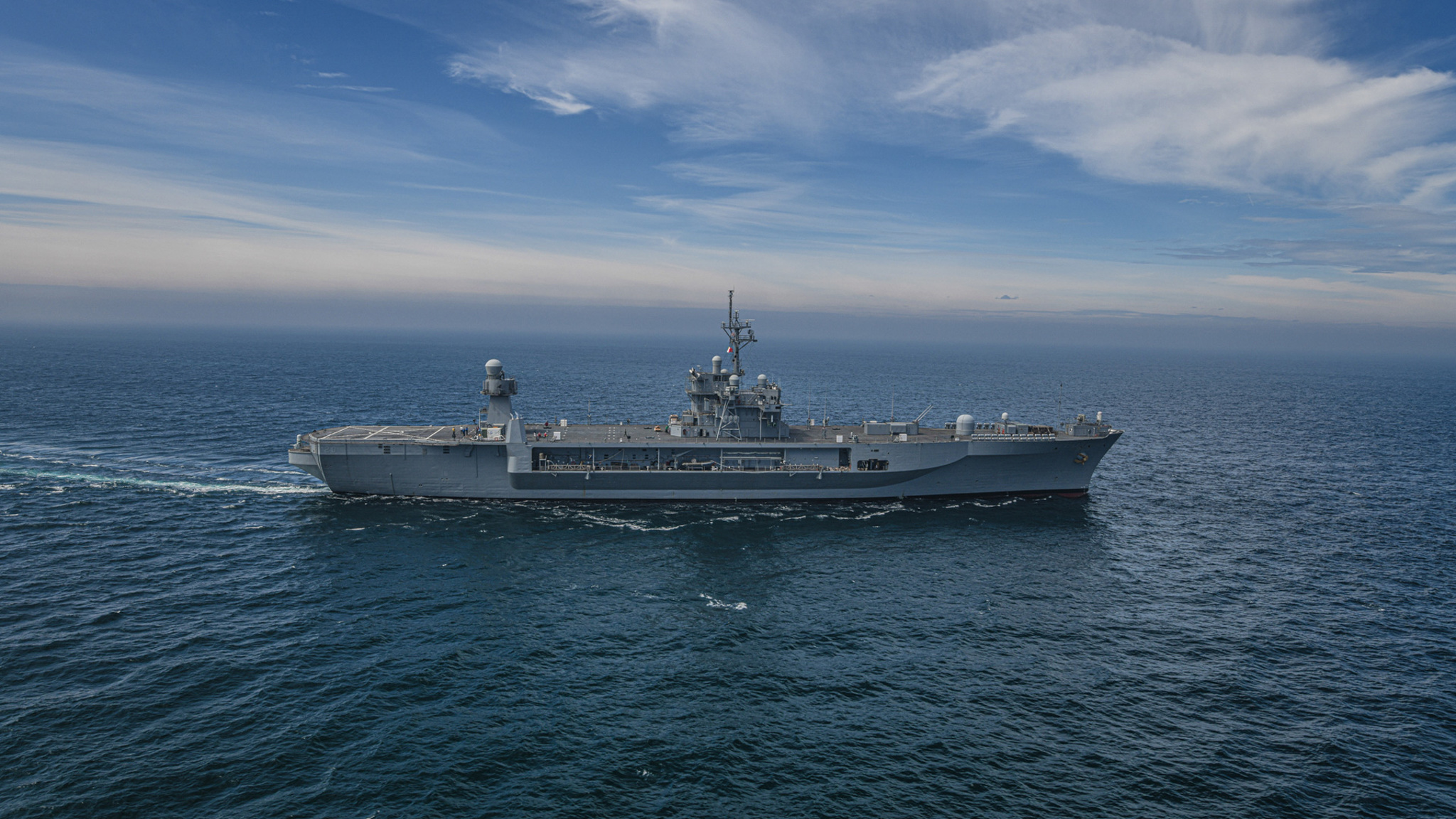 Черноморский флот контролирует действия кораблей ВМС США в Черном море