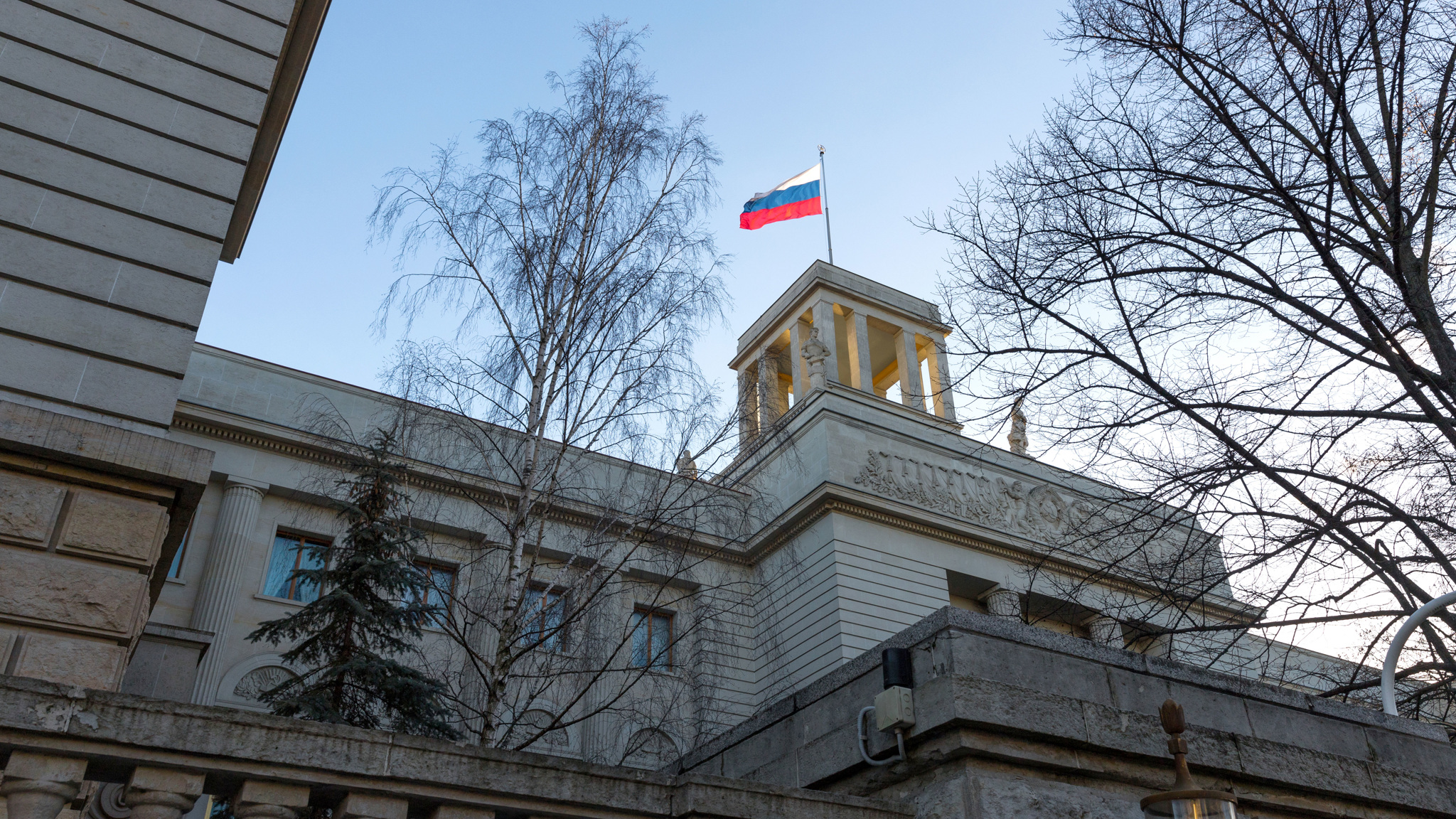 Повышенные меры безопасности приняты в Берлине возле посольства РФ
