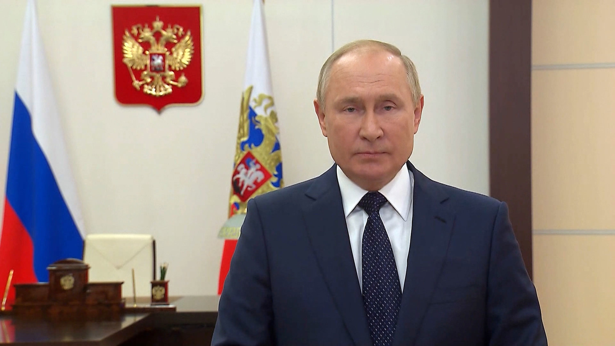 Путин поздравил сотрудников МВД с профессиональным праздником