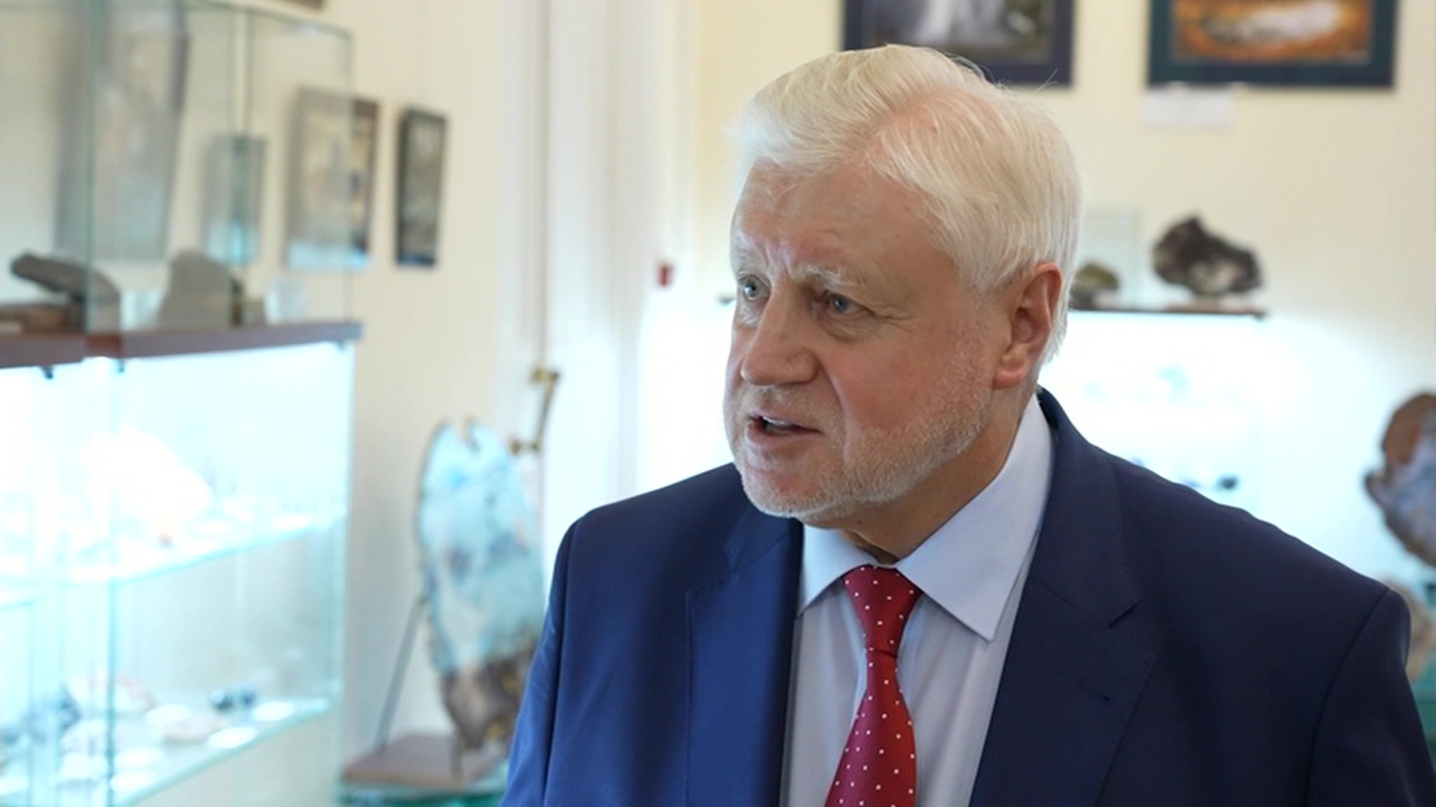 Миронов показал юным геологам свою уникальную коллекцию минералов