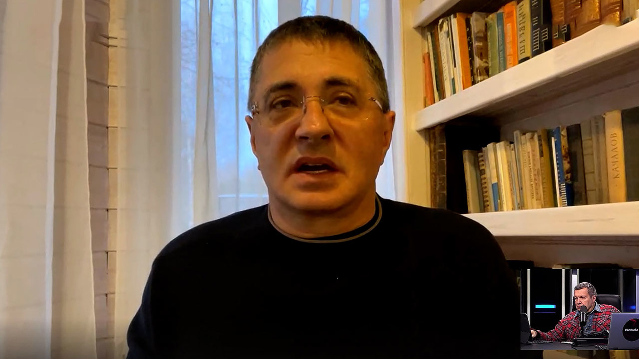 Мясников: врачей-антипрививочников нужно привлекать к ответственности