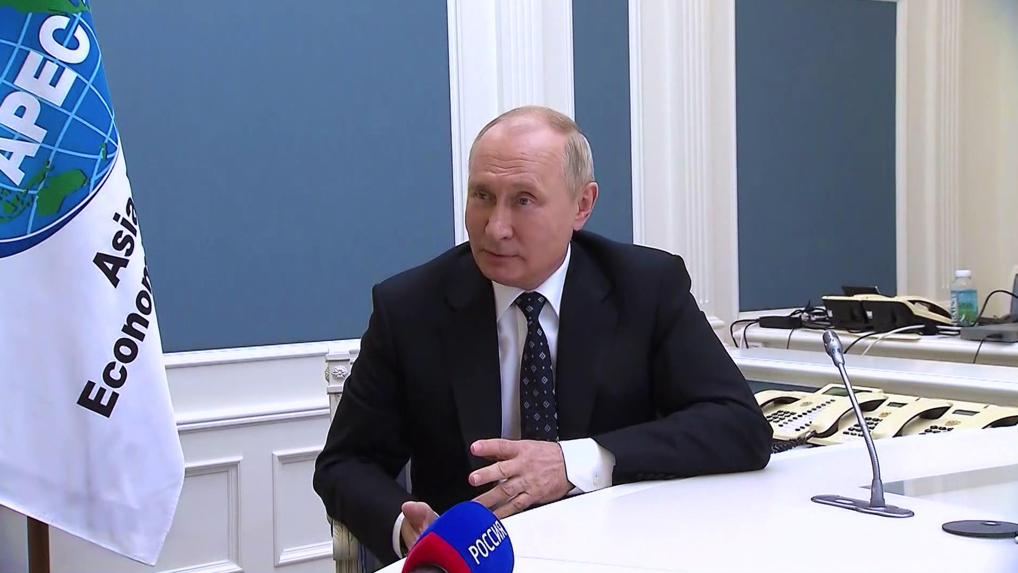 "Мы не расслабимся": Путин ответил на обвинения со стороны Запада