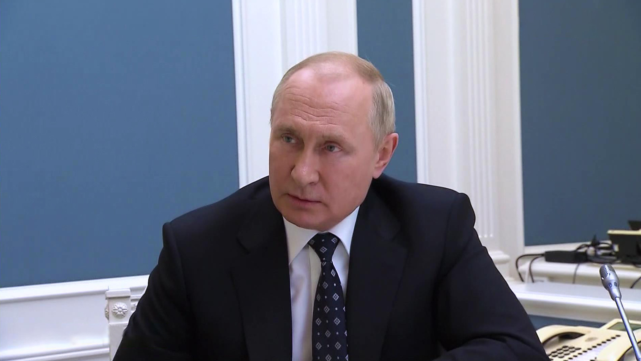 Владимир Путин рассказал, как быть с беженцами и военной агрессией НАТО
