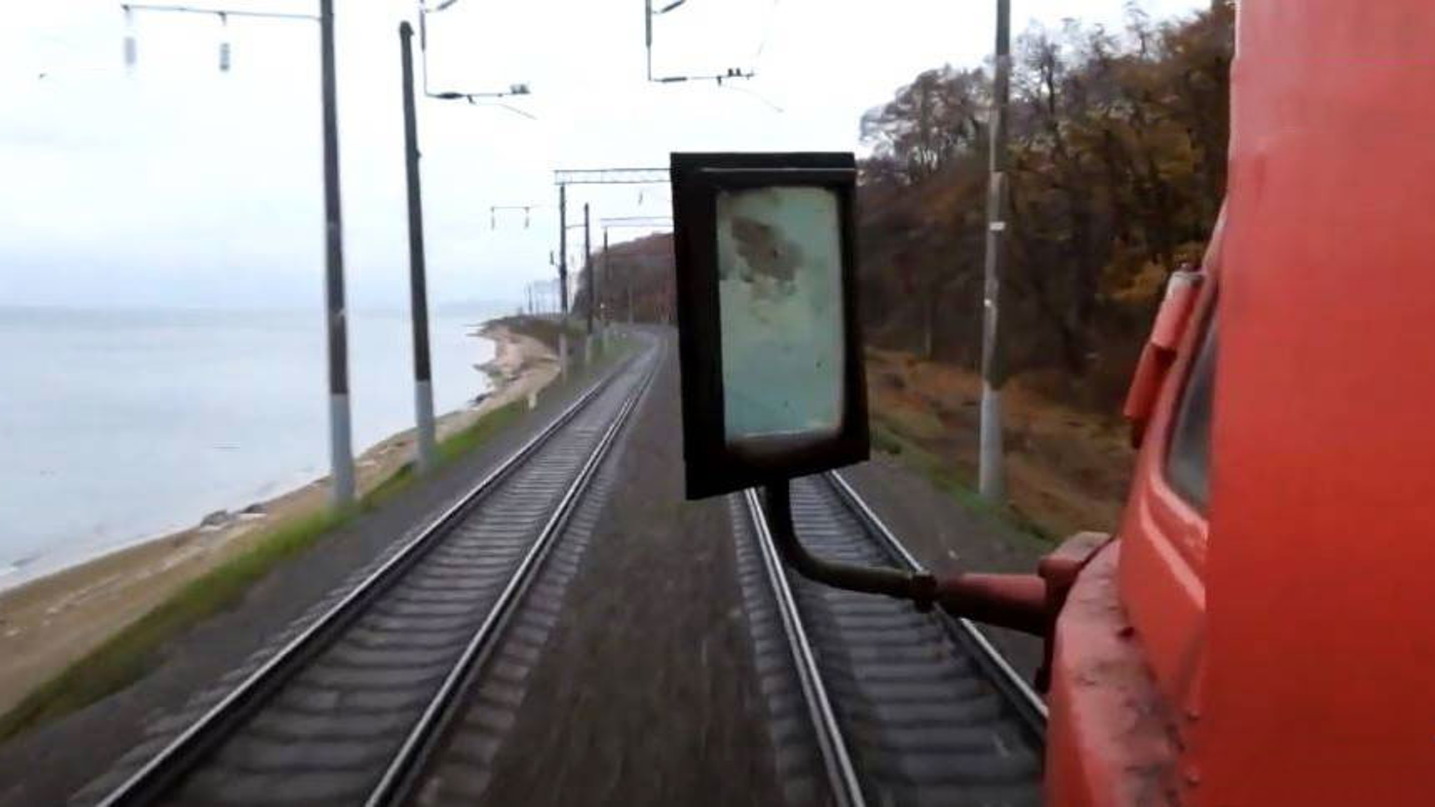 Приморская электричка загорелась во время движения