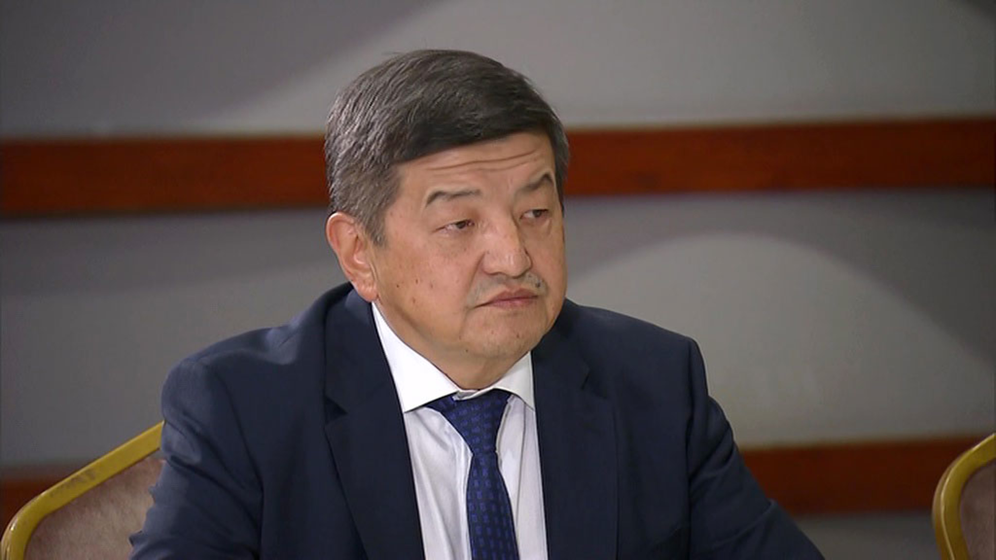 Мишустин напомнил Жапарову о русском языке
