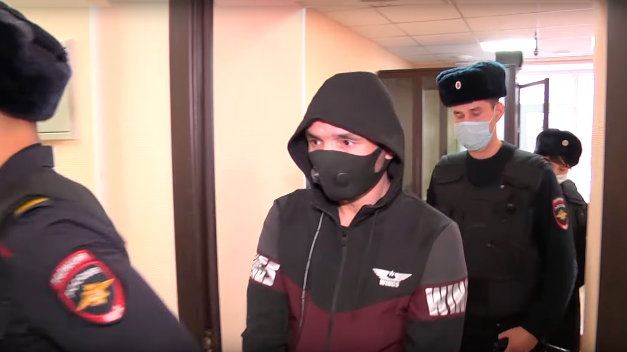 Уфимец забрался в квартиру на 5 этаже, разделся, убил пенсионерку и облачился в ее одежду