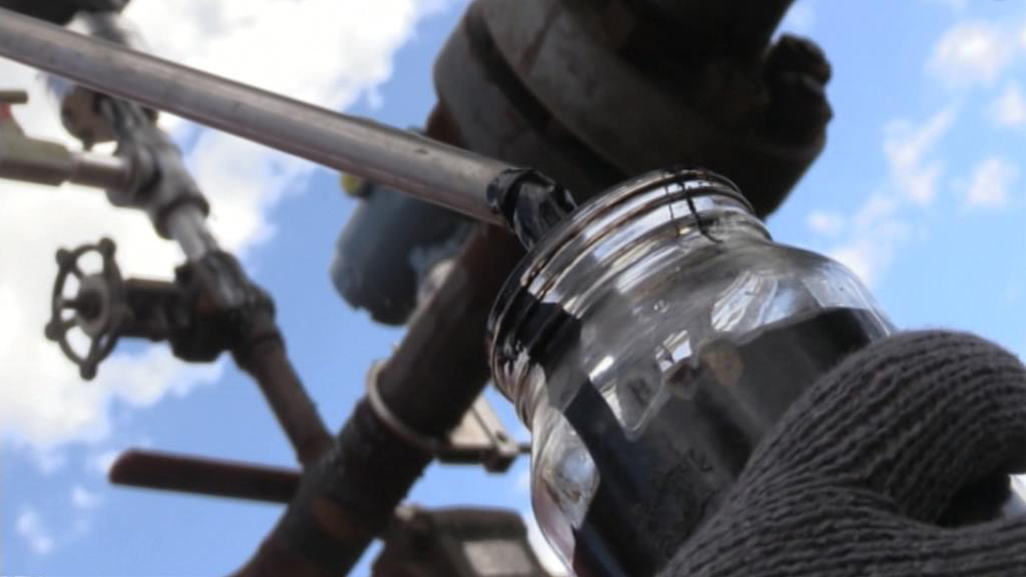 Спрос и цены на нефть стремительно растут