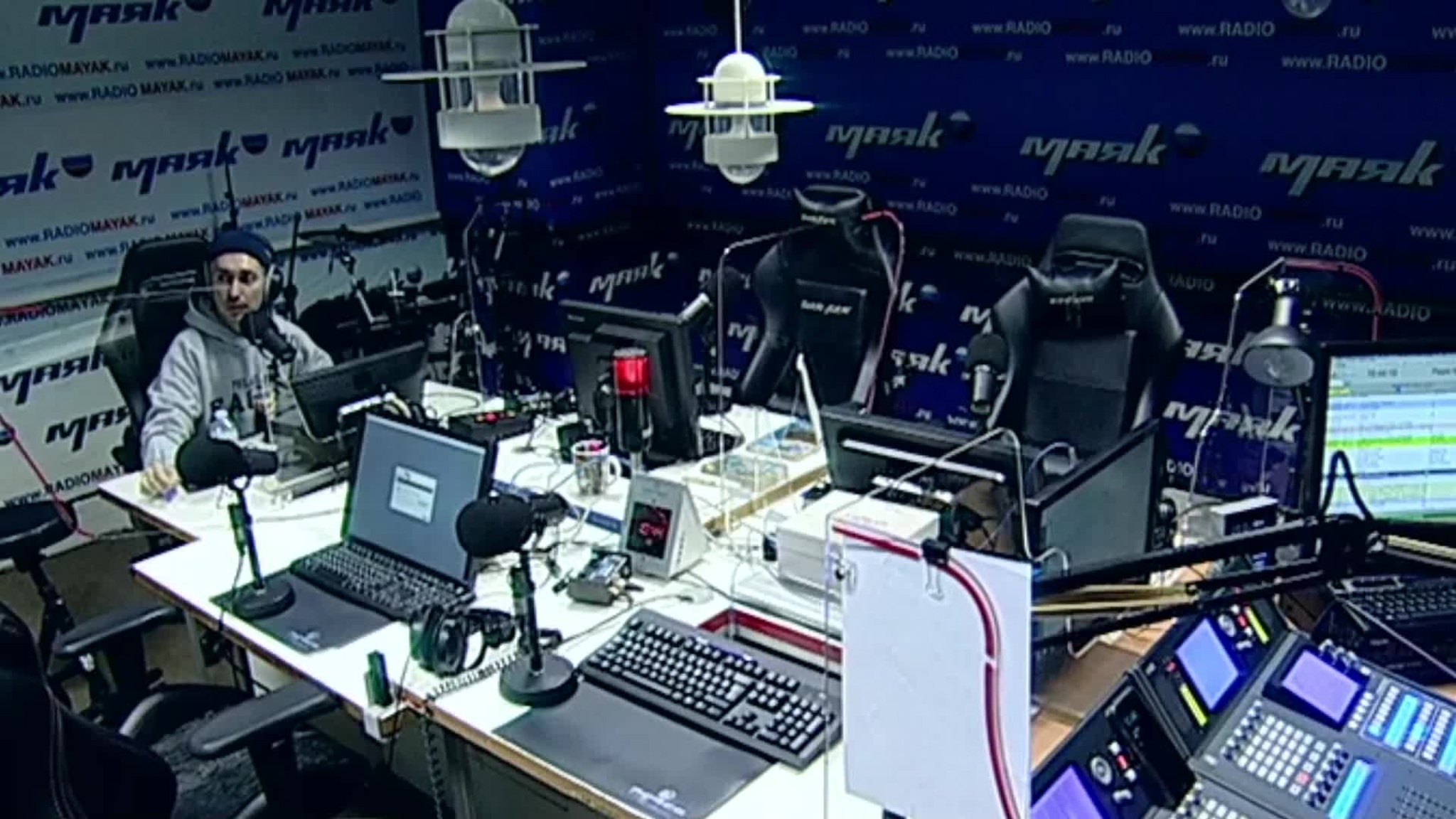 Головные уборы  "Мам все ок, я в шапке!"