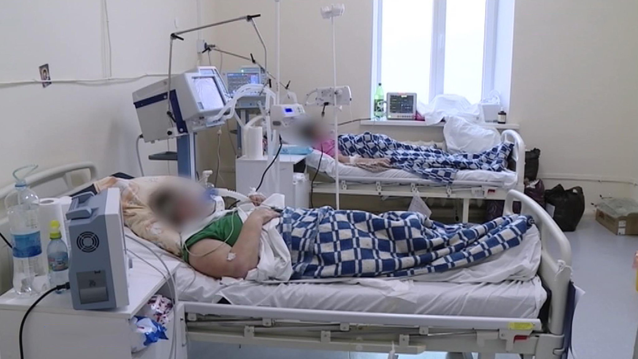 Коронавирус: заболеваемость снижается, но расслабляться рано