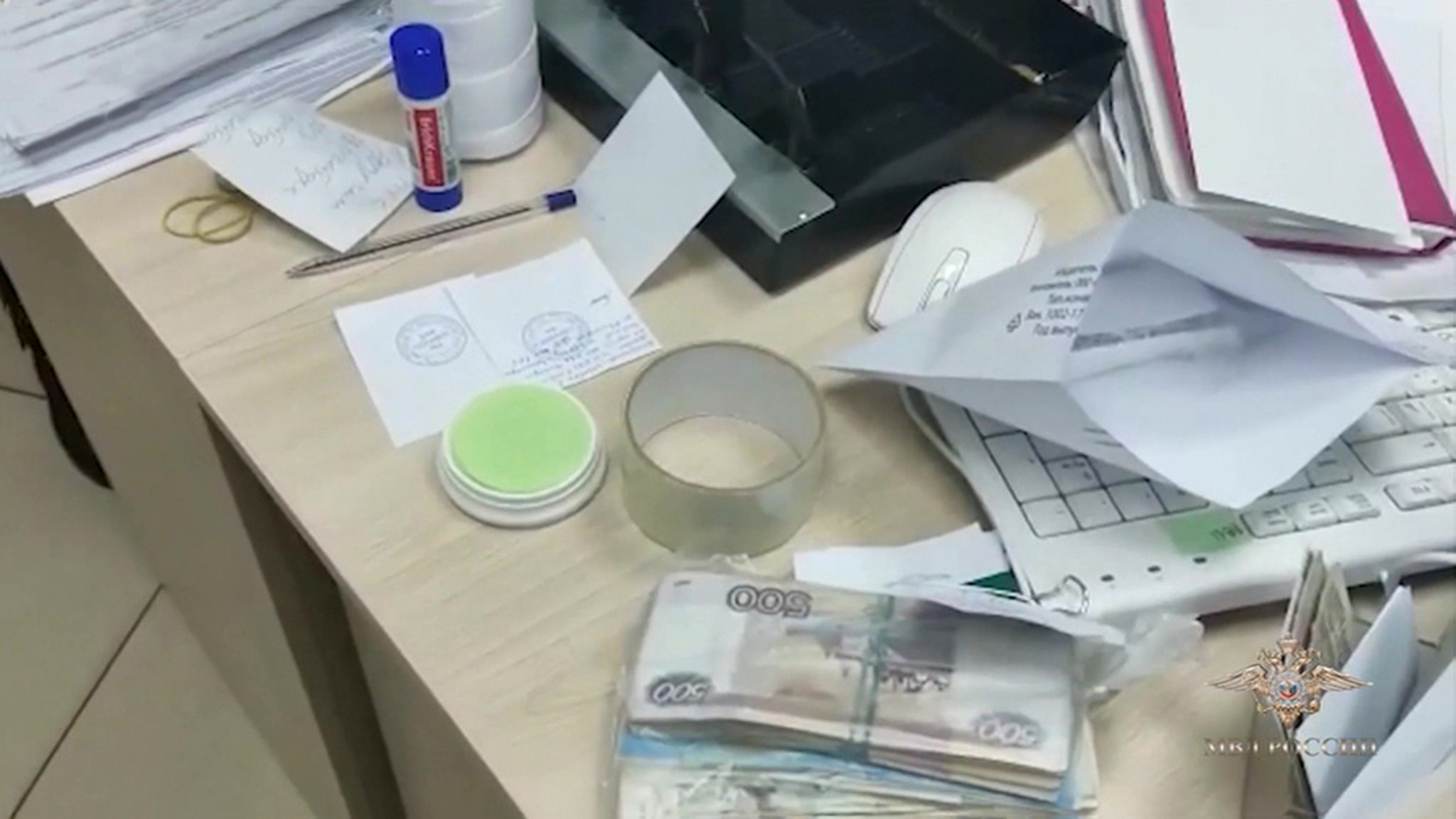 Брались решить любую проблему: в Иркутске и Новосибирске поймали лжеюристов