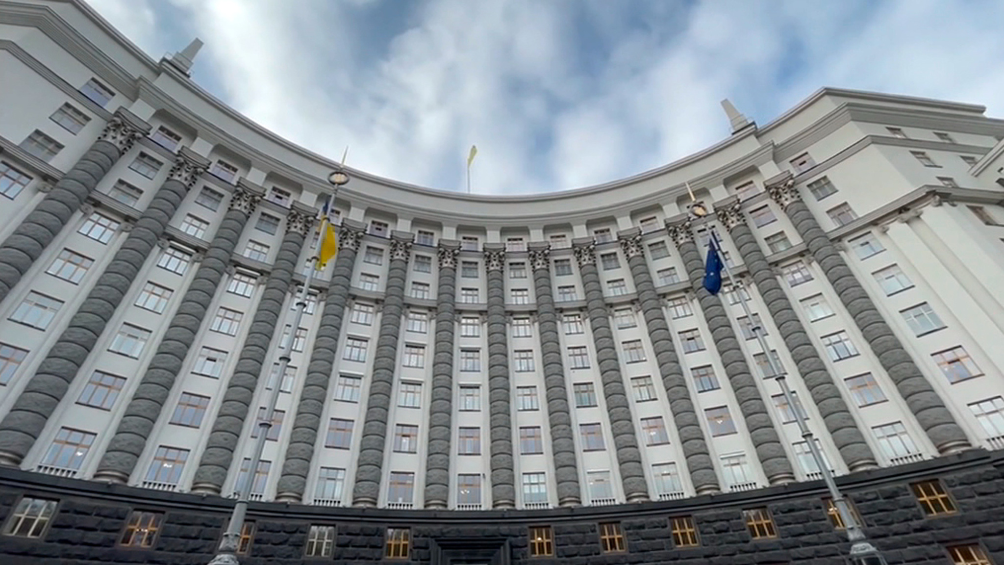 Вашингтон и Киев обсудили выделение Украине 33 миллиардов долларов