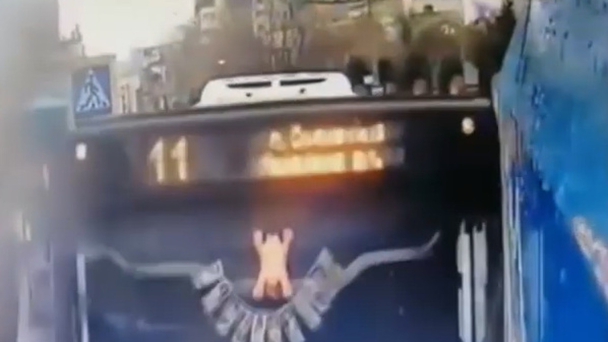 В Саратове водителя автобуса уволят после "гонок" с троллейбусом