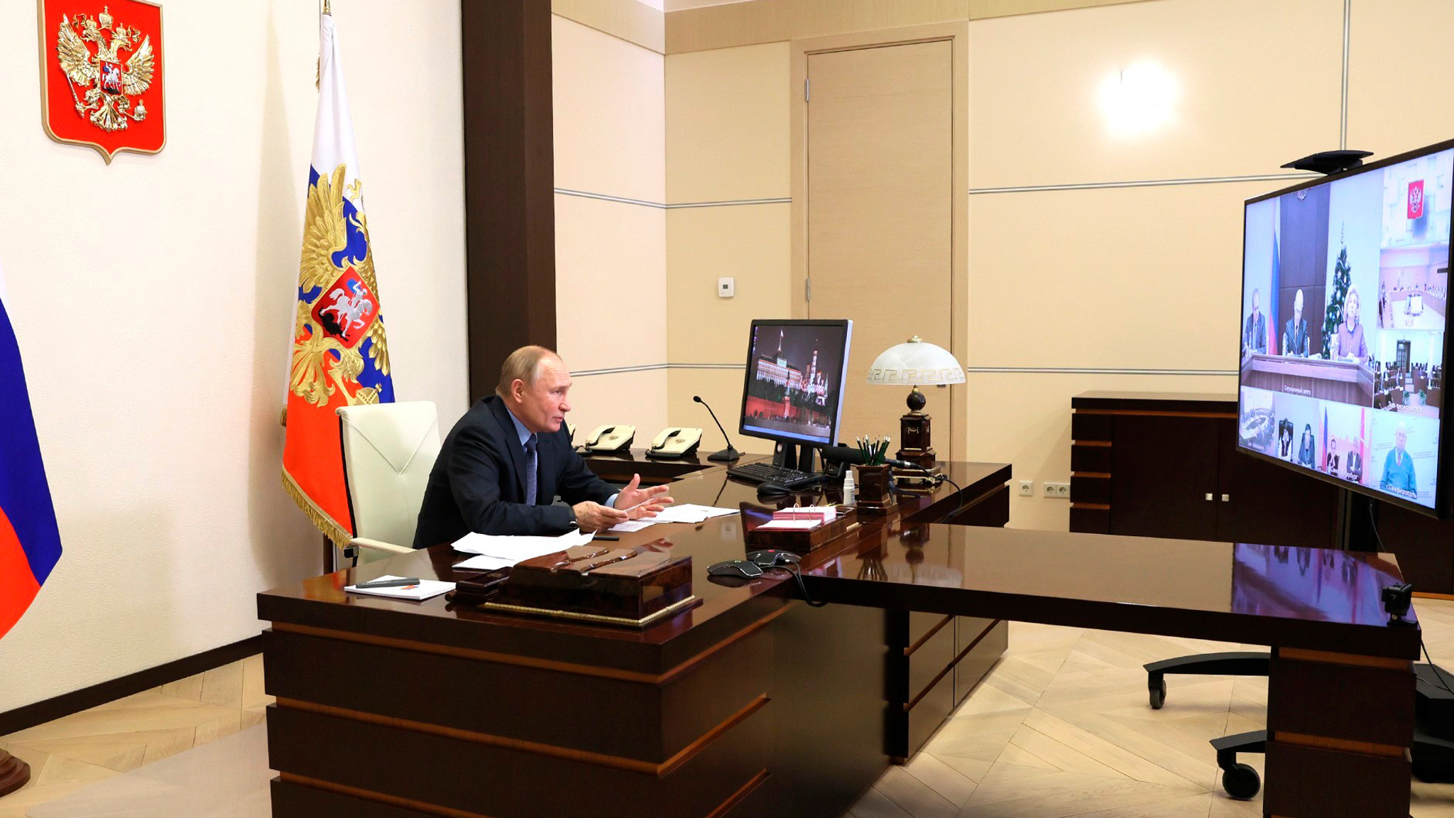 Путин напомнил о сотрудниках ЦРУ, работавших в российском правительстве