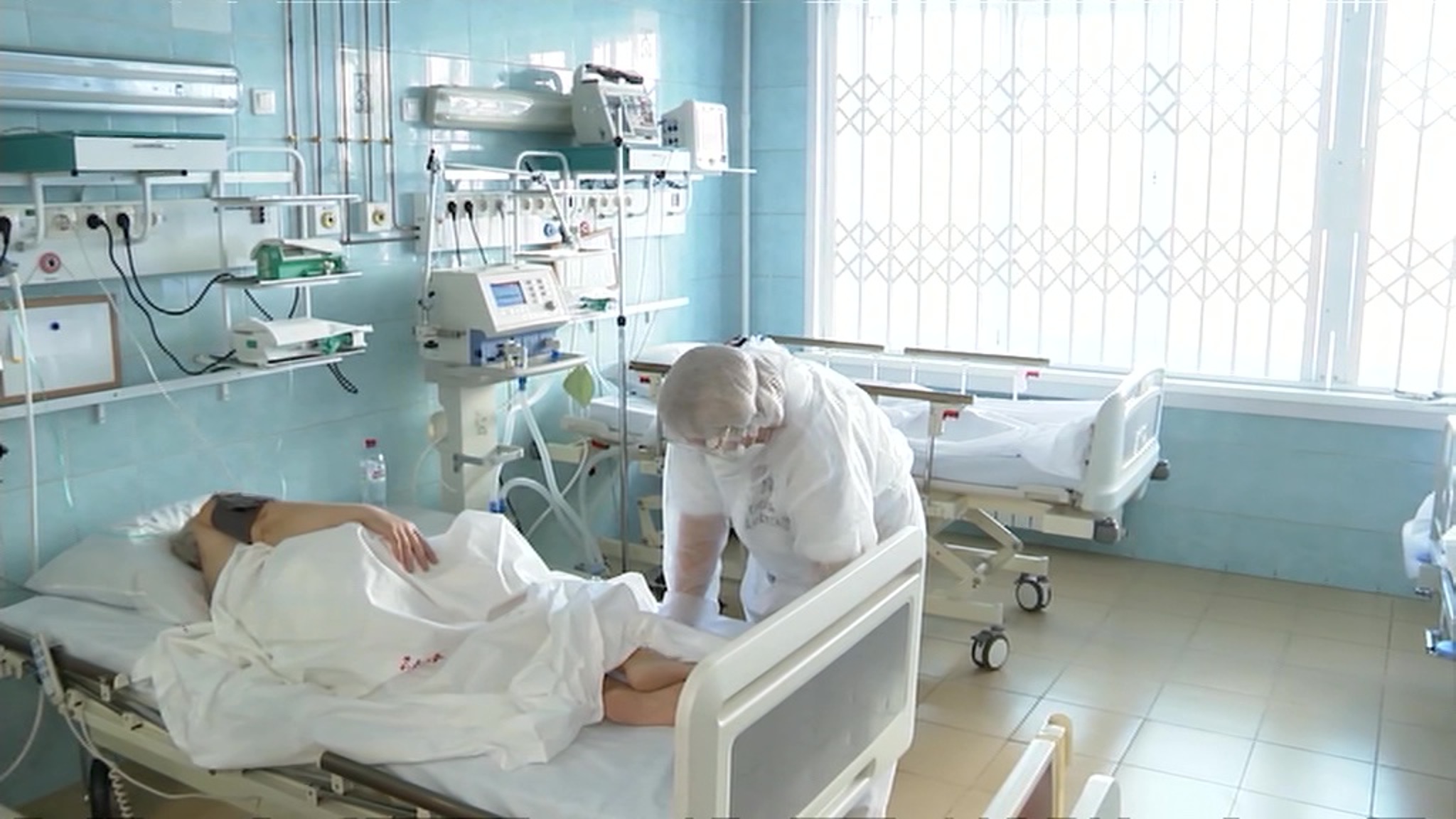 "Омикрон". Необычайно быстрый рост числа заболевших во всем мире