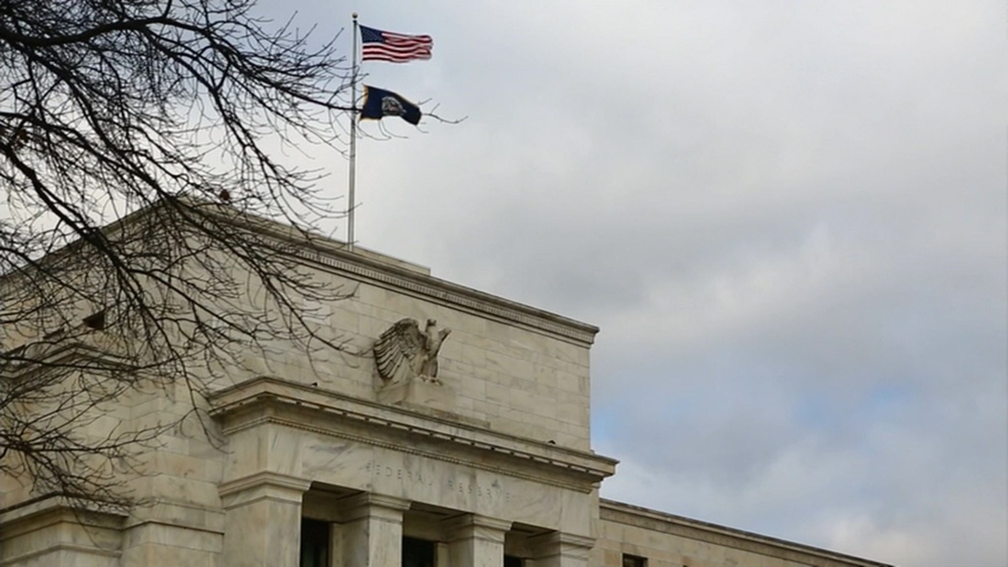 Инфляция победила: рост цен заставил ФРС США перейти к активным действиям