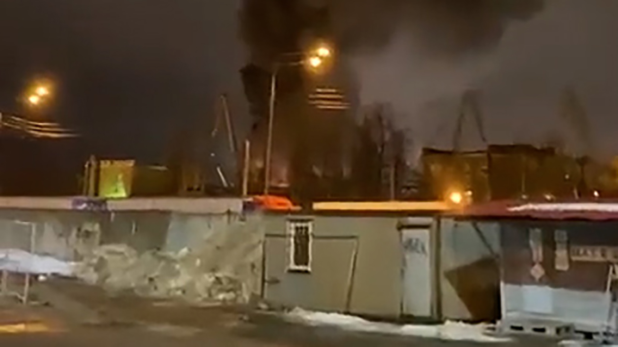 Пожар на заводе "Северная верфь": есть пострадавшие