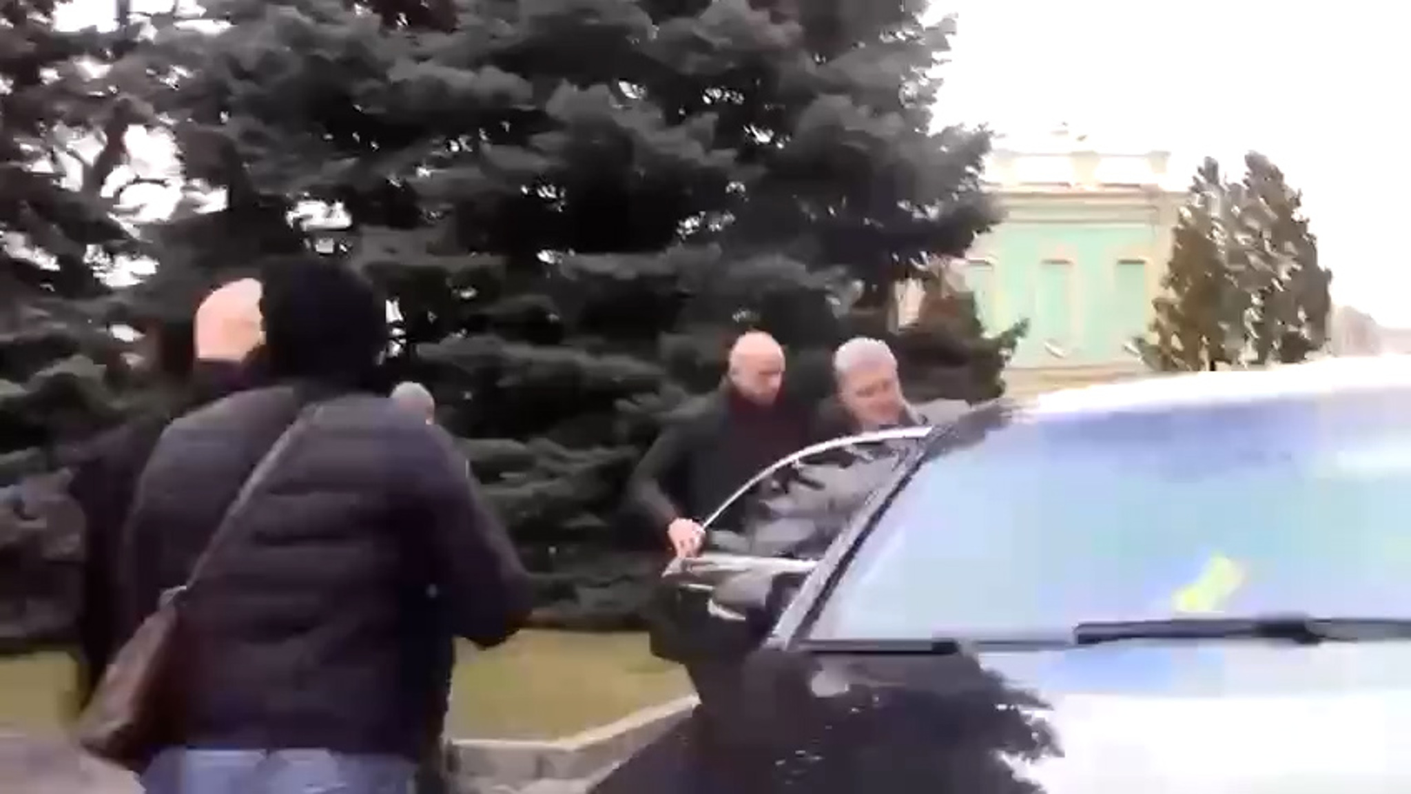 В момент паники Порошенко вспомнил русский