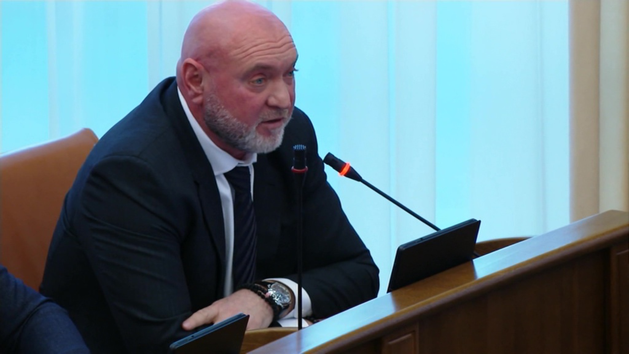 В Красноярском крае задержан экс-депутат из-за проблем с законом у его сына