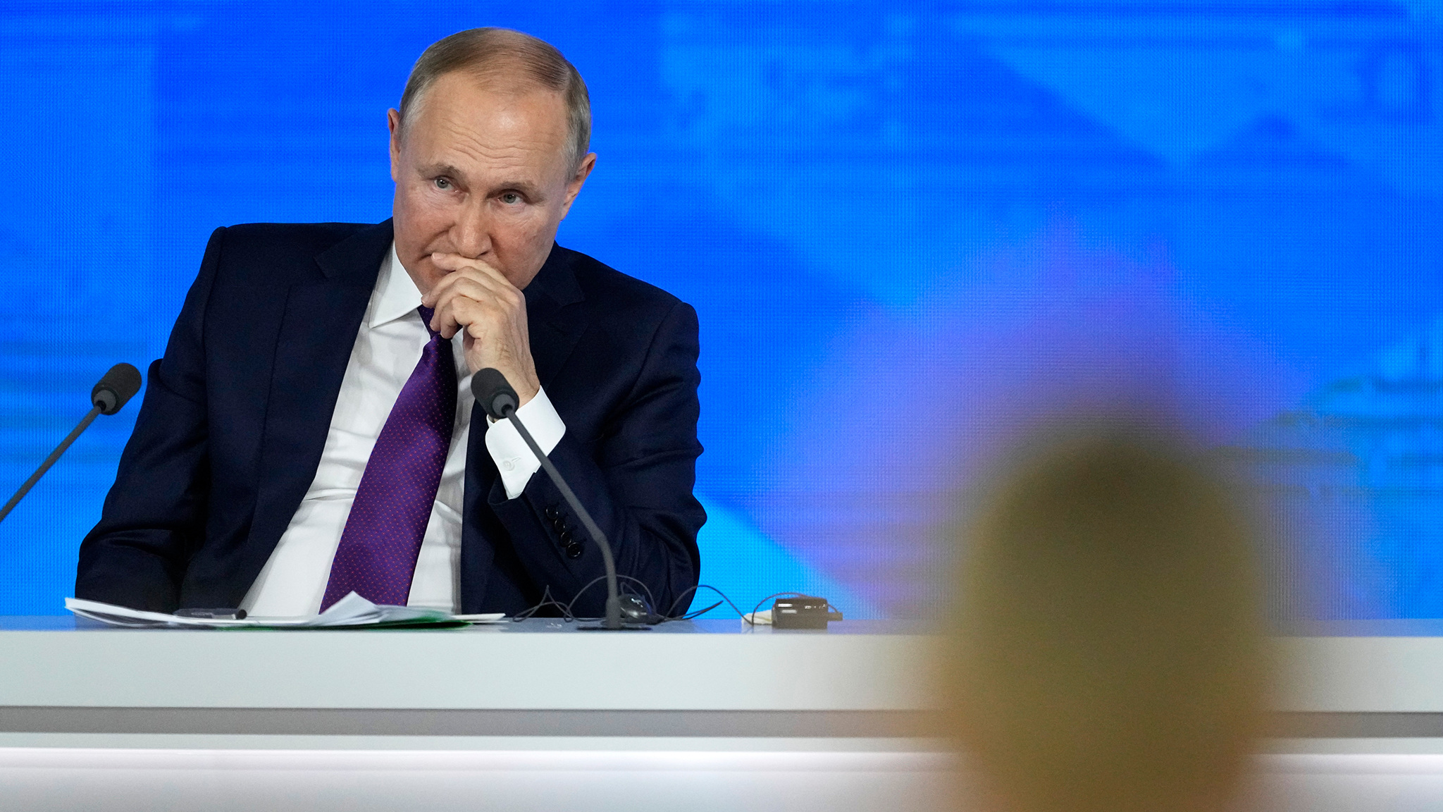 Расселение аварийного жилья: людей надо вытащить из трущоб