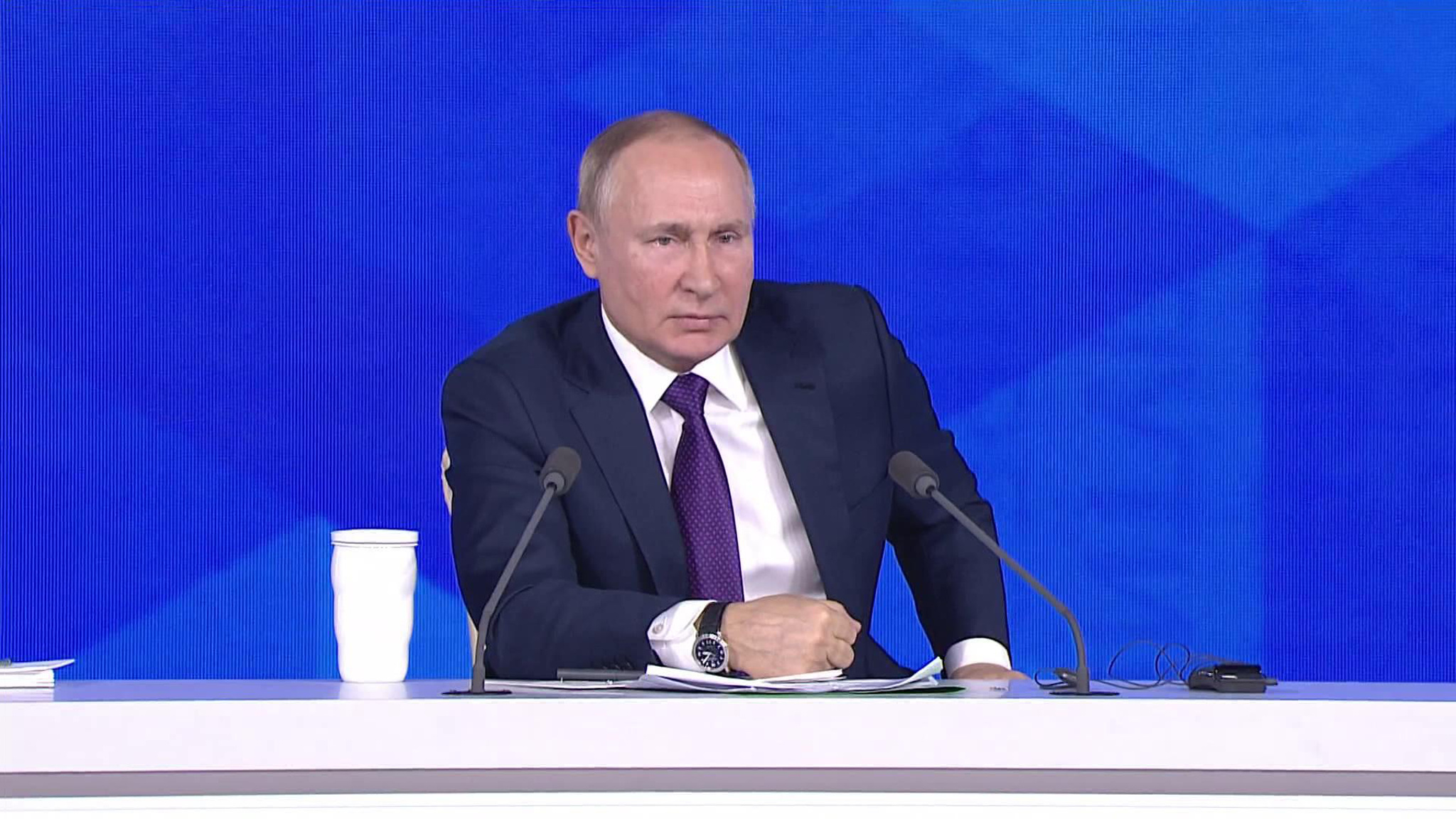Кто угрожает женскому спорту по мнению Путина