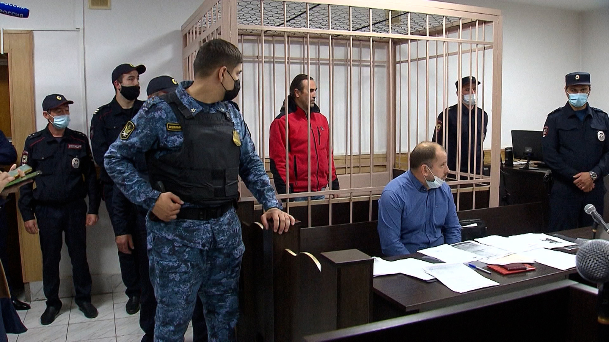 Всего два гида на 23 туриста: организатора смертельного восхождения на Эльбрус  отпустили из-под стражи