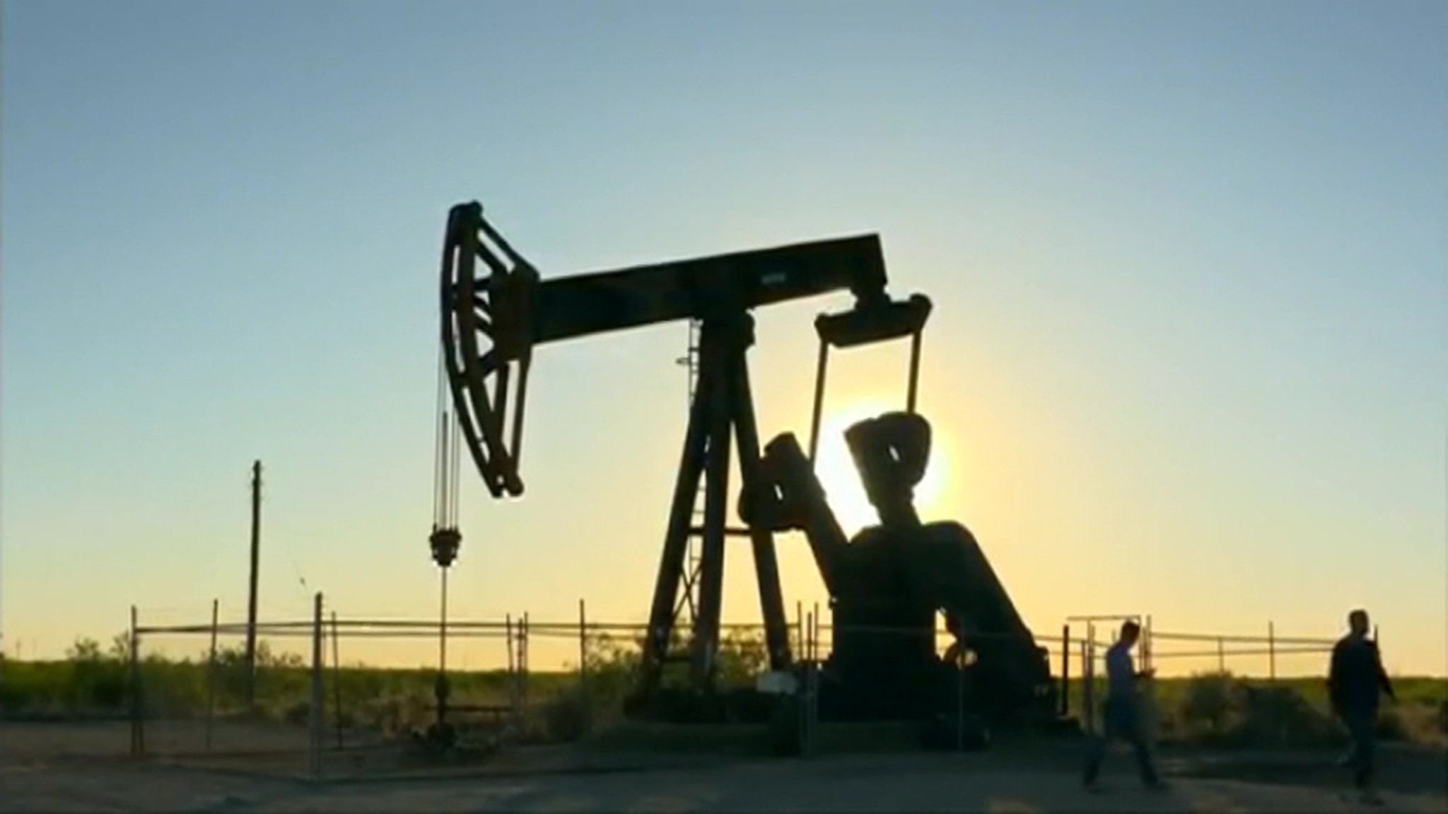 Александр Новак: ОПЕК+ продолжит наращивать добычу нефти