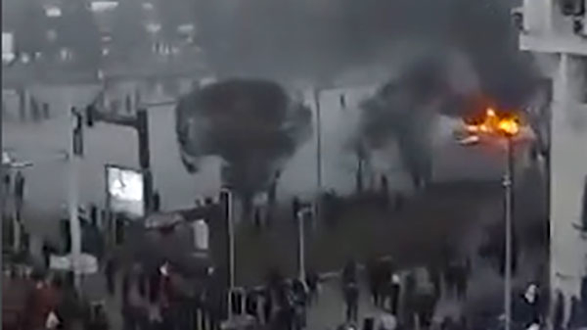 Беспорядки в Алма-Ате: видео с проспекта Назарбаева